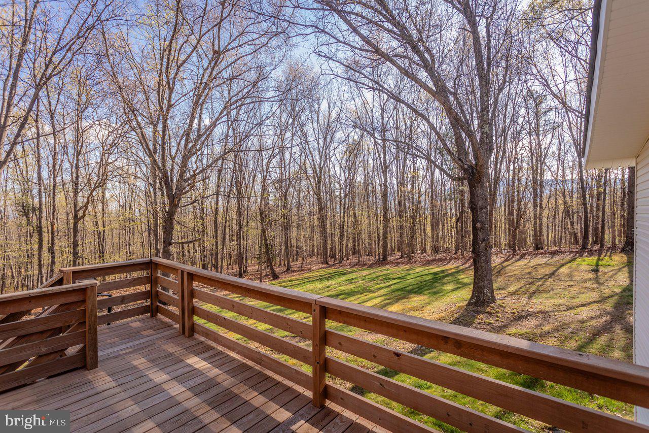 ROUND HEAD MOUNTAIN - Residential