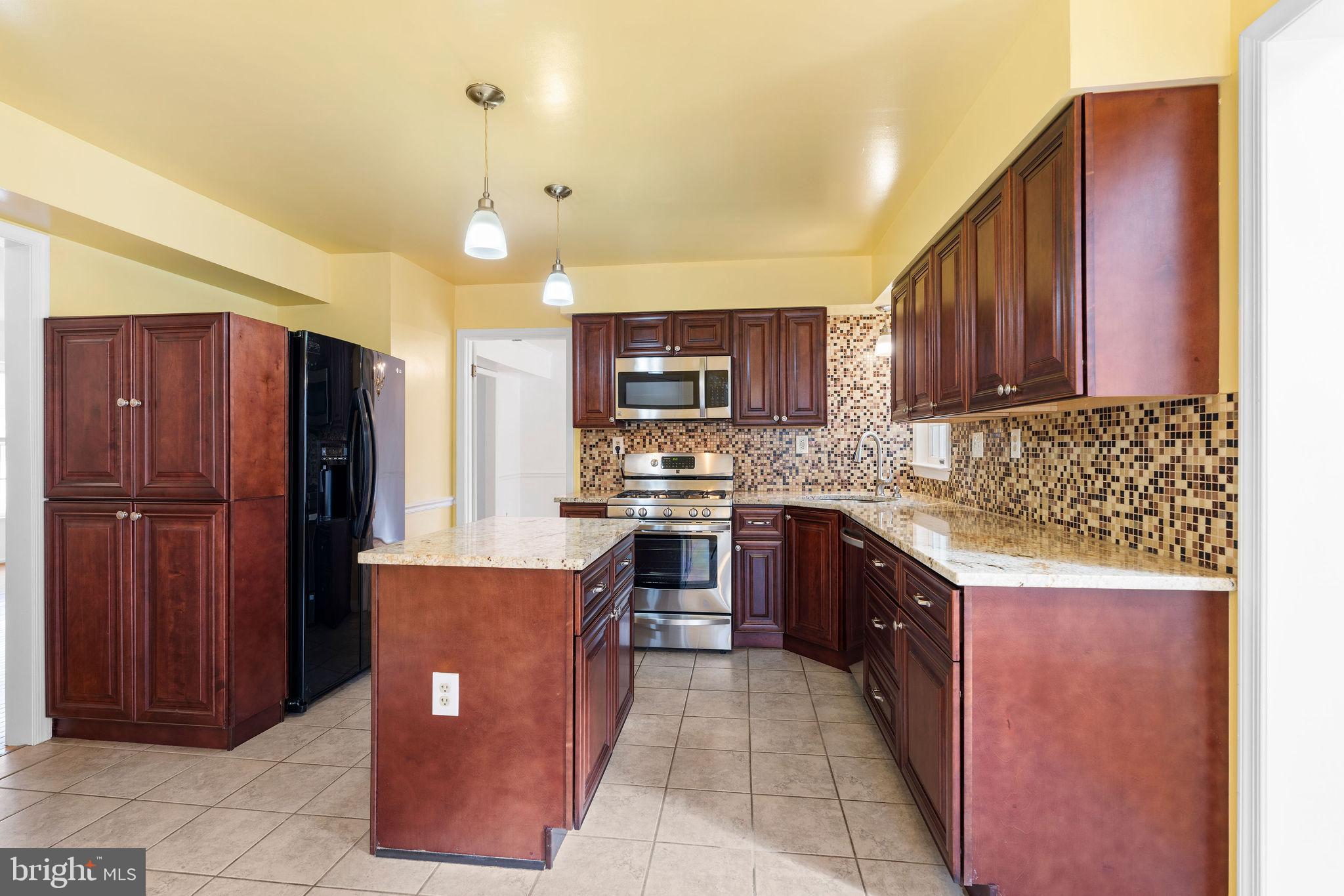 MEADOW WOODS - Residential