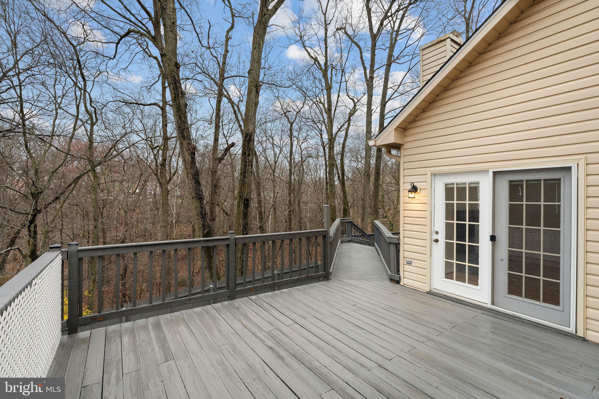 MEADOW WOODS - Residential