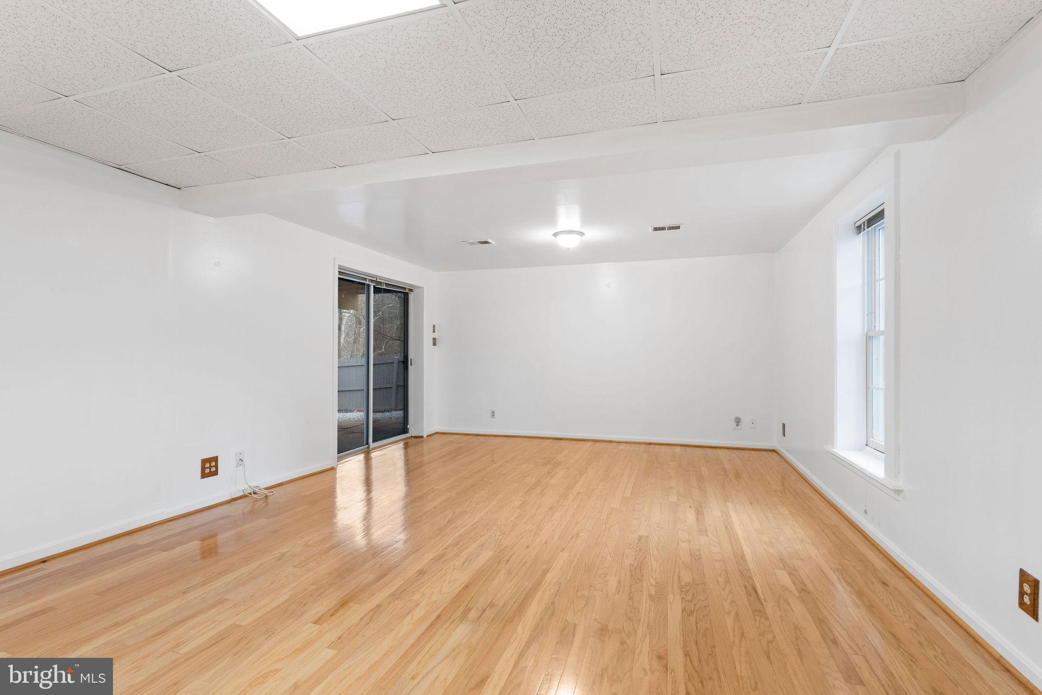 MEADOW WOODS - Residential