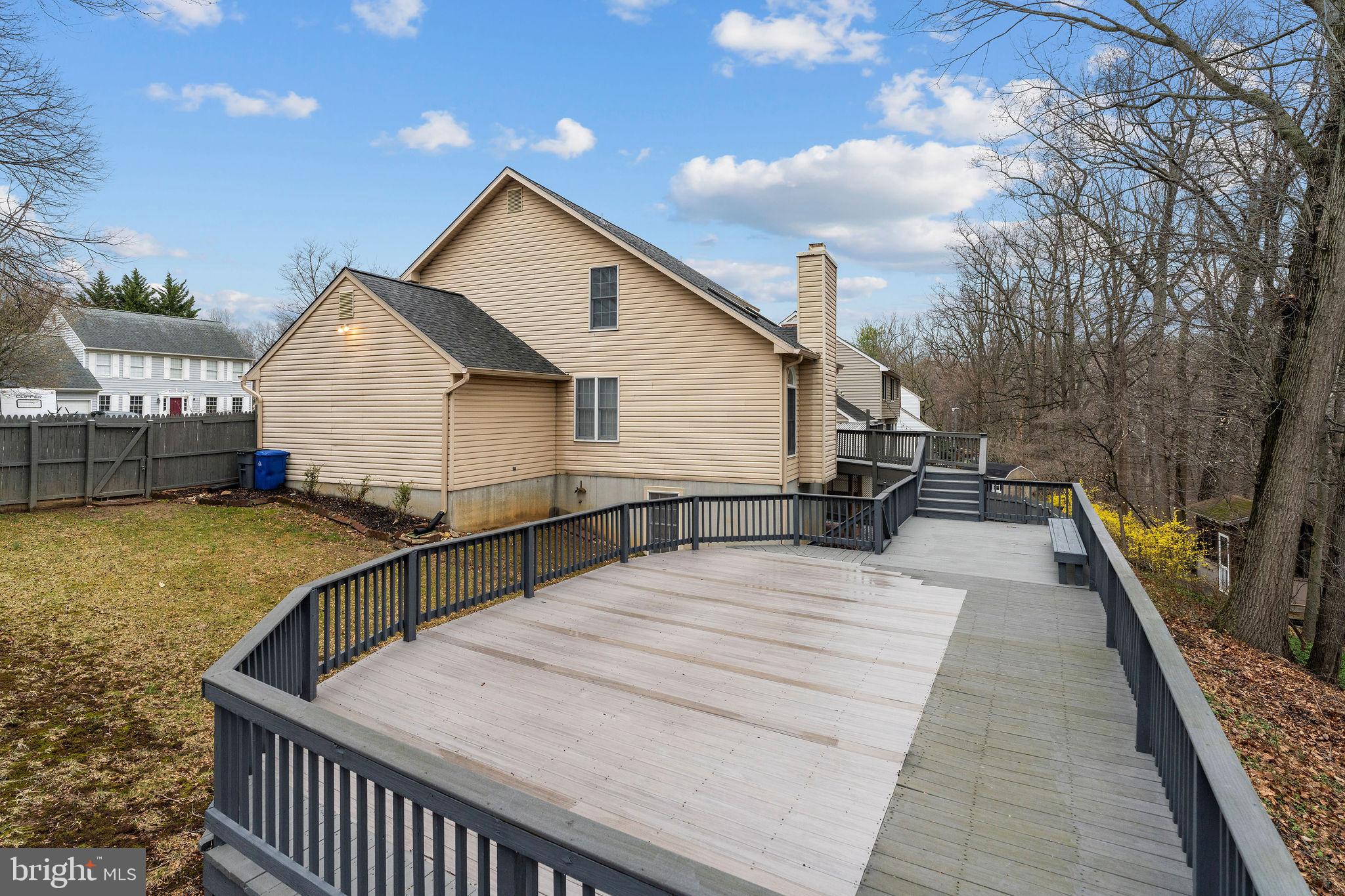 MEADOW WOODS - Residential