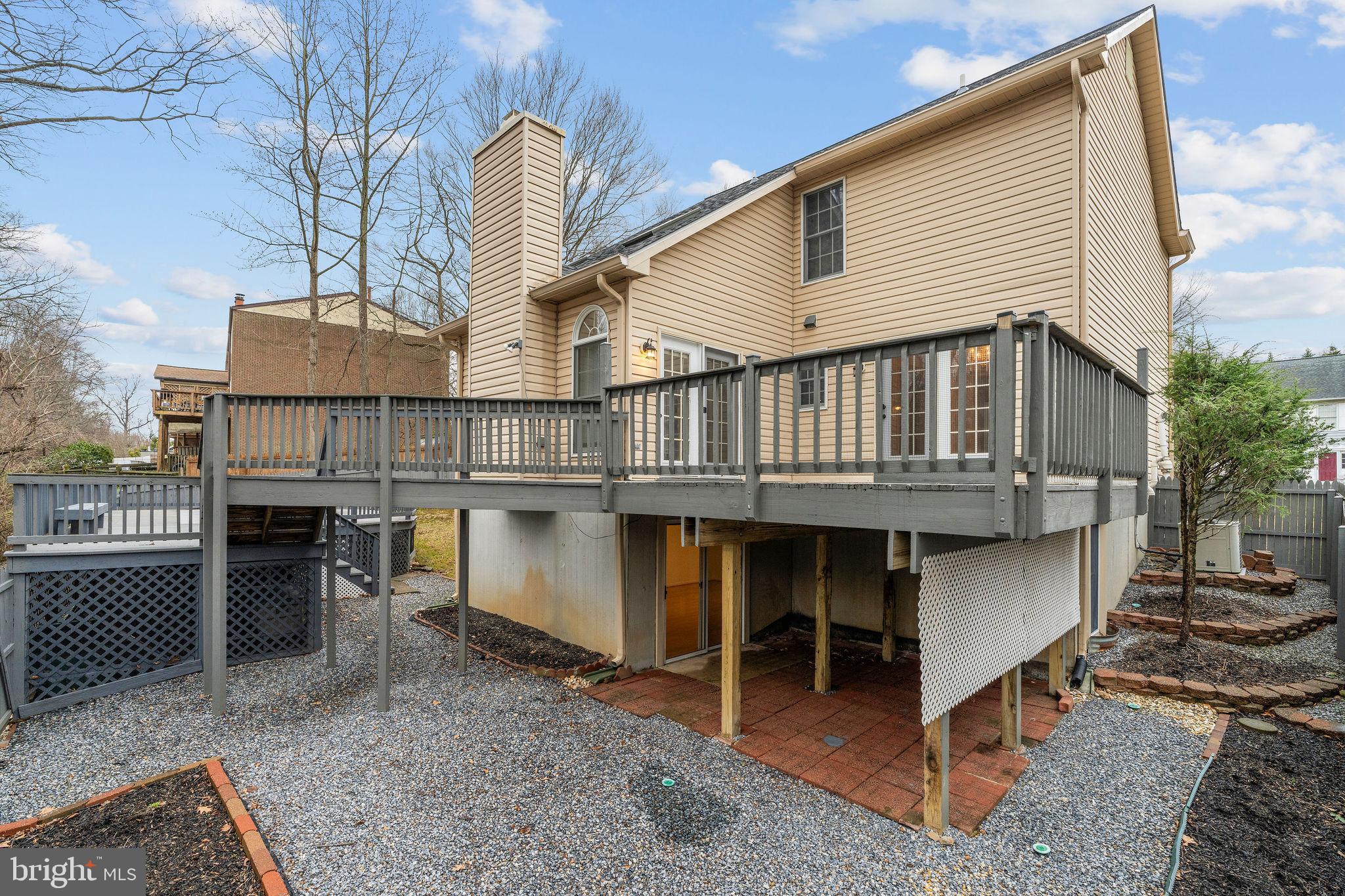 MEADOW WOODS - Residential