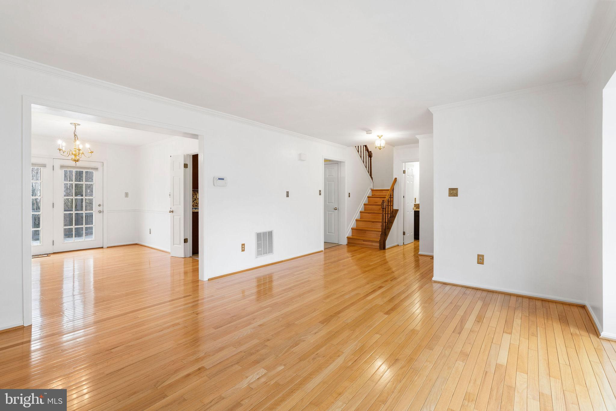 MEADOW WOODS - Residential