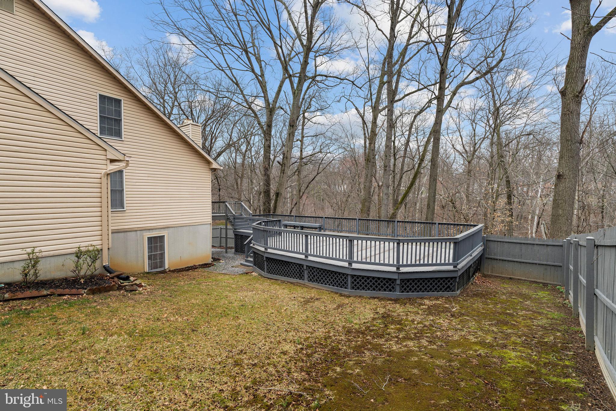 MEADOW WOODS - Residential