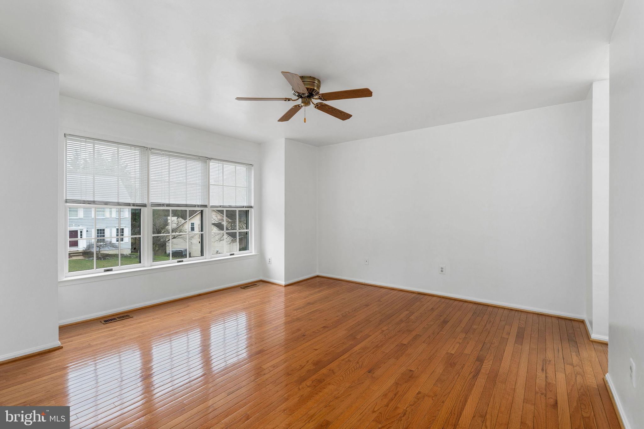 MEADOW WOODS - Residential