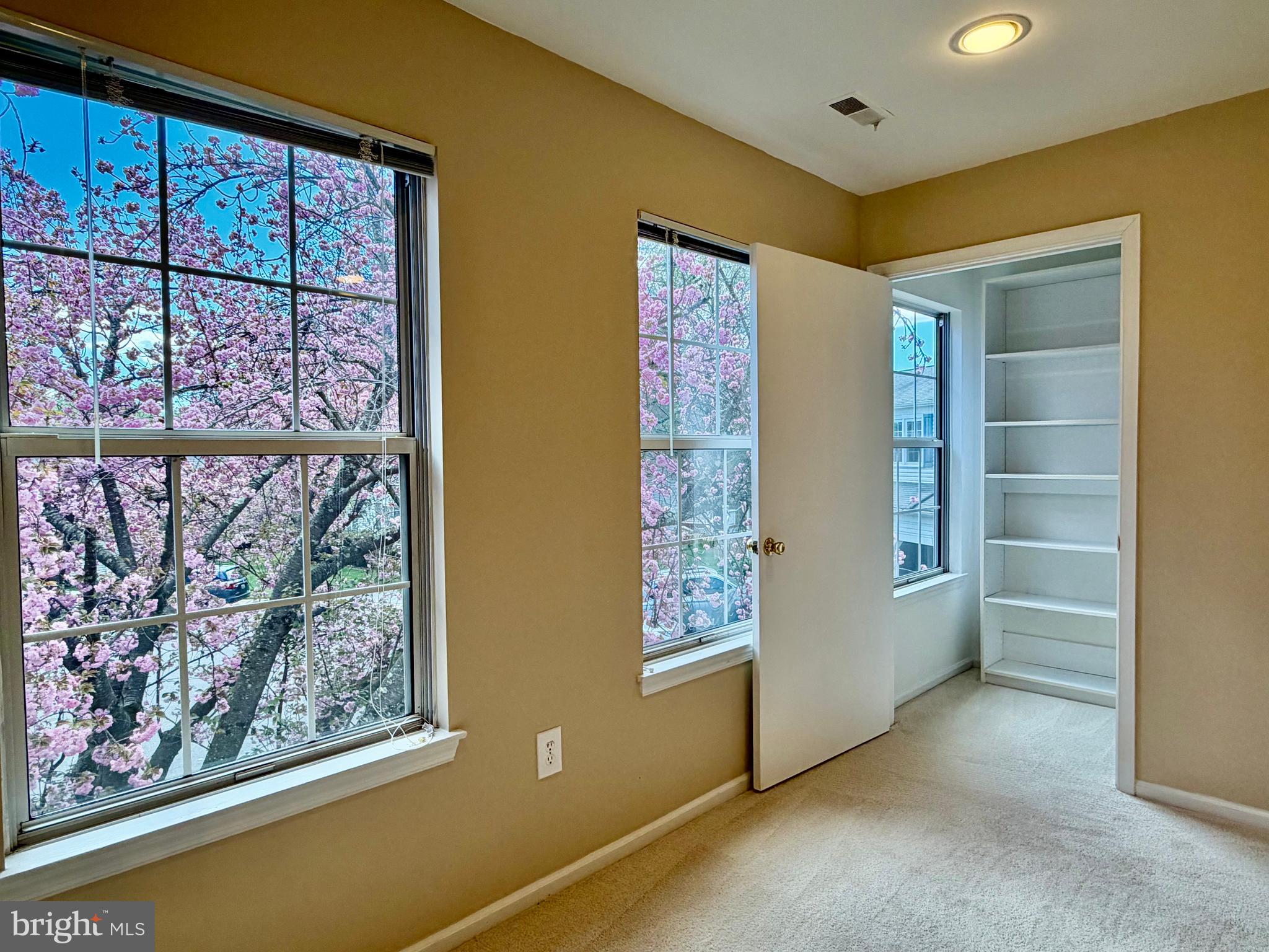 POTOMAC RIDGE - Residential