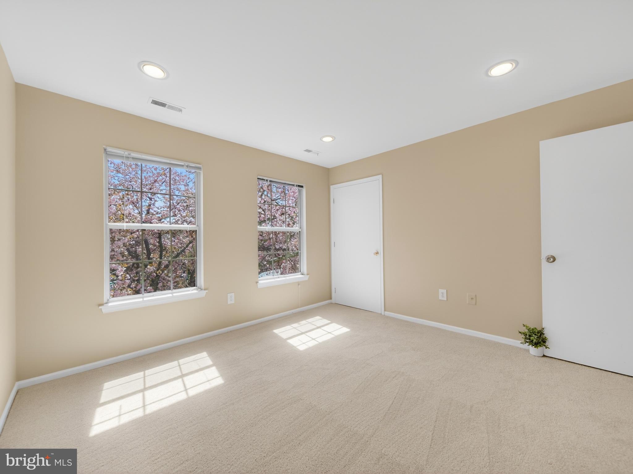 POTOMAC RIDGE - Residential