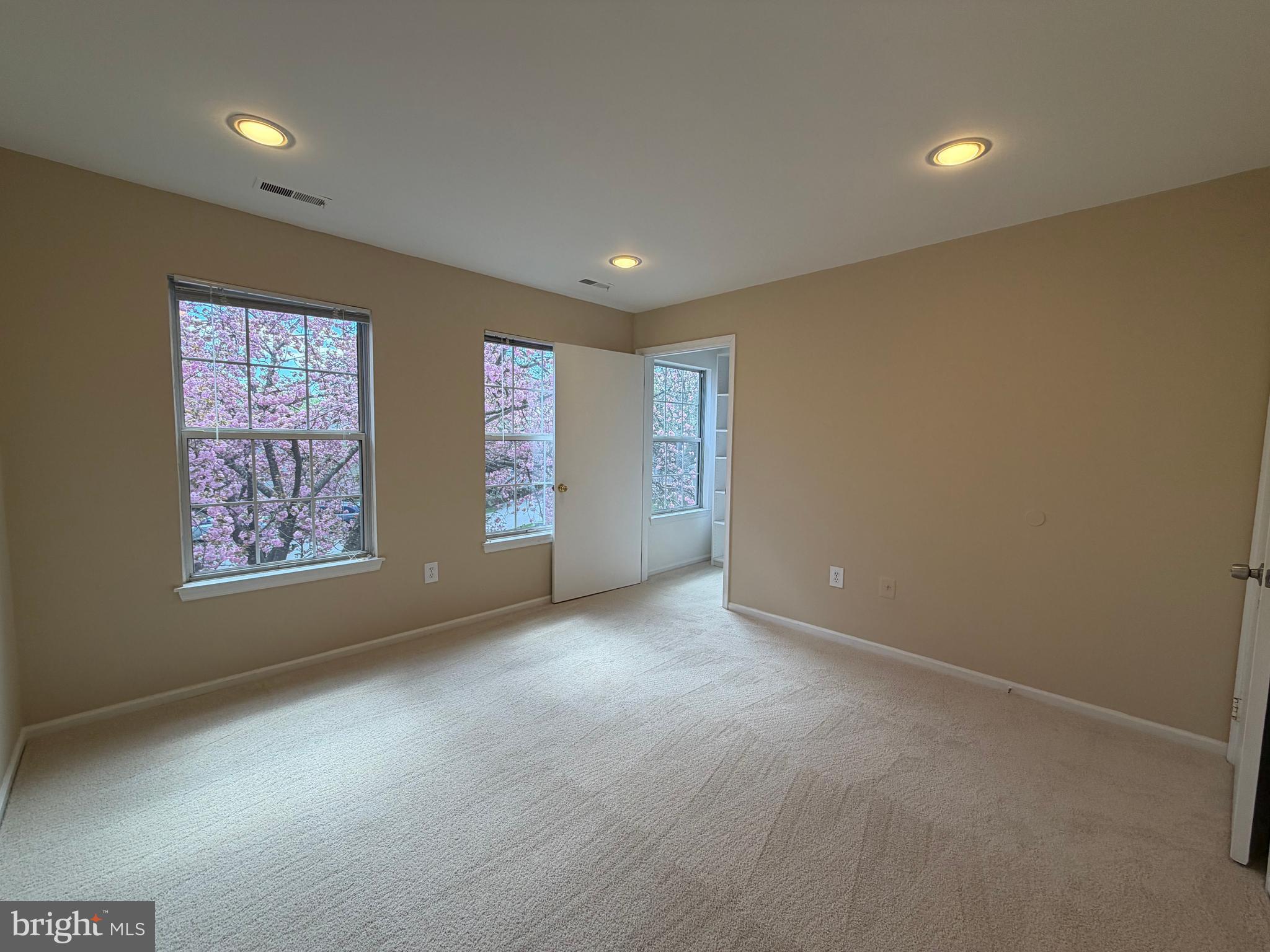 POTOMAC RIDGE - Residential