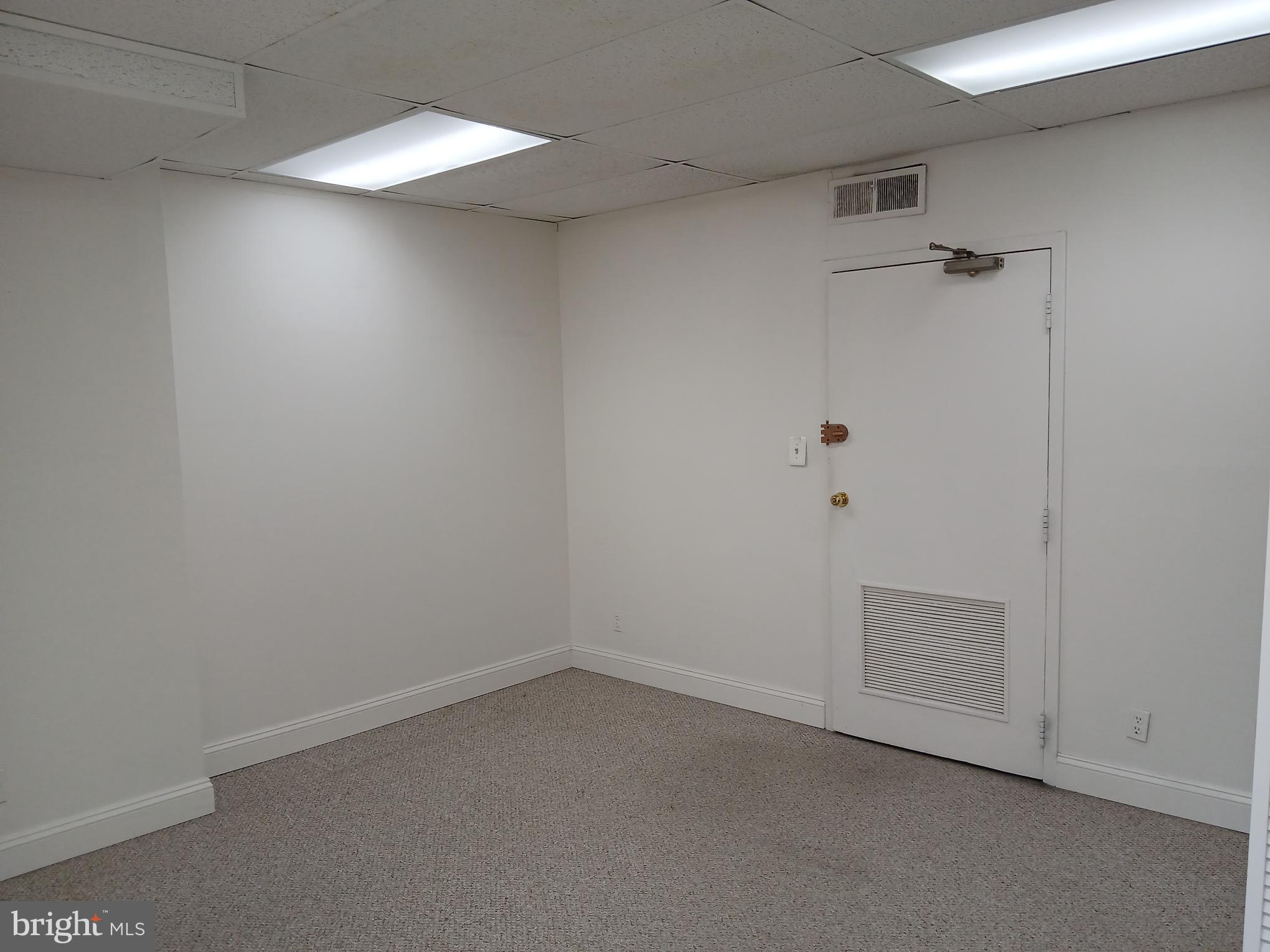 OLD TOWN ALEXANDRIA - Commercial Sale