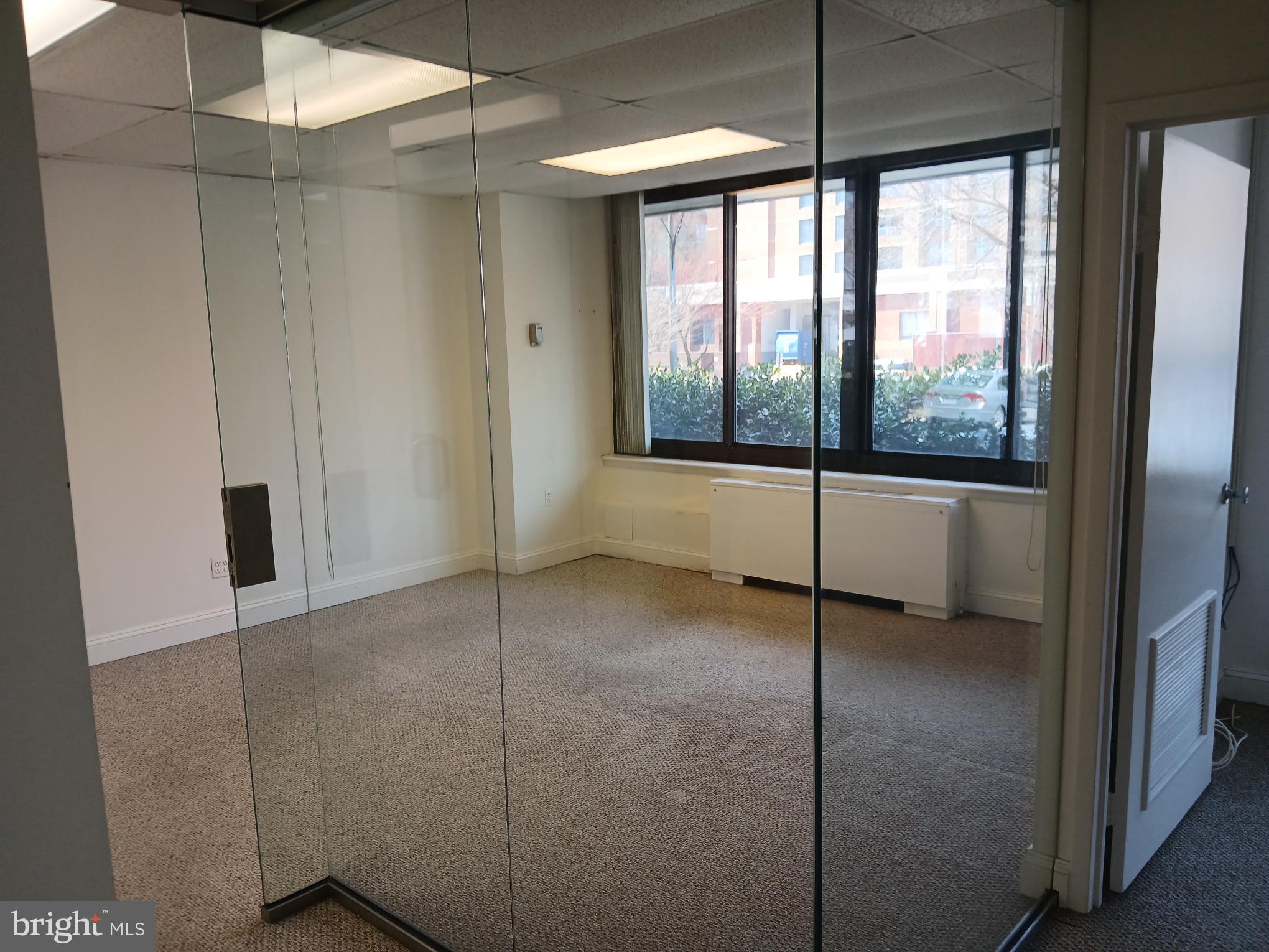 OLD TOWN ALEXANDRIA - Commercial Sale