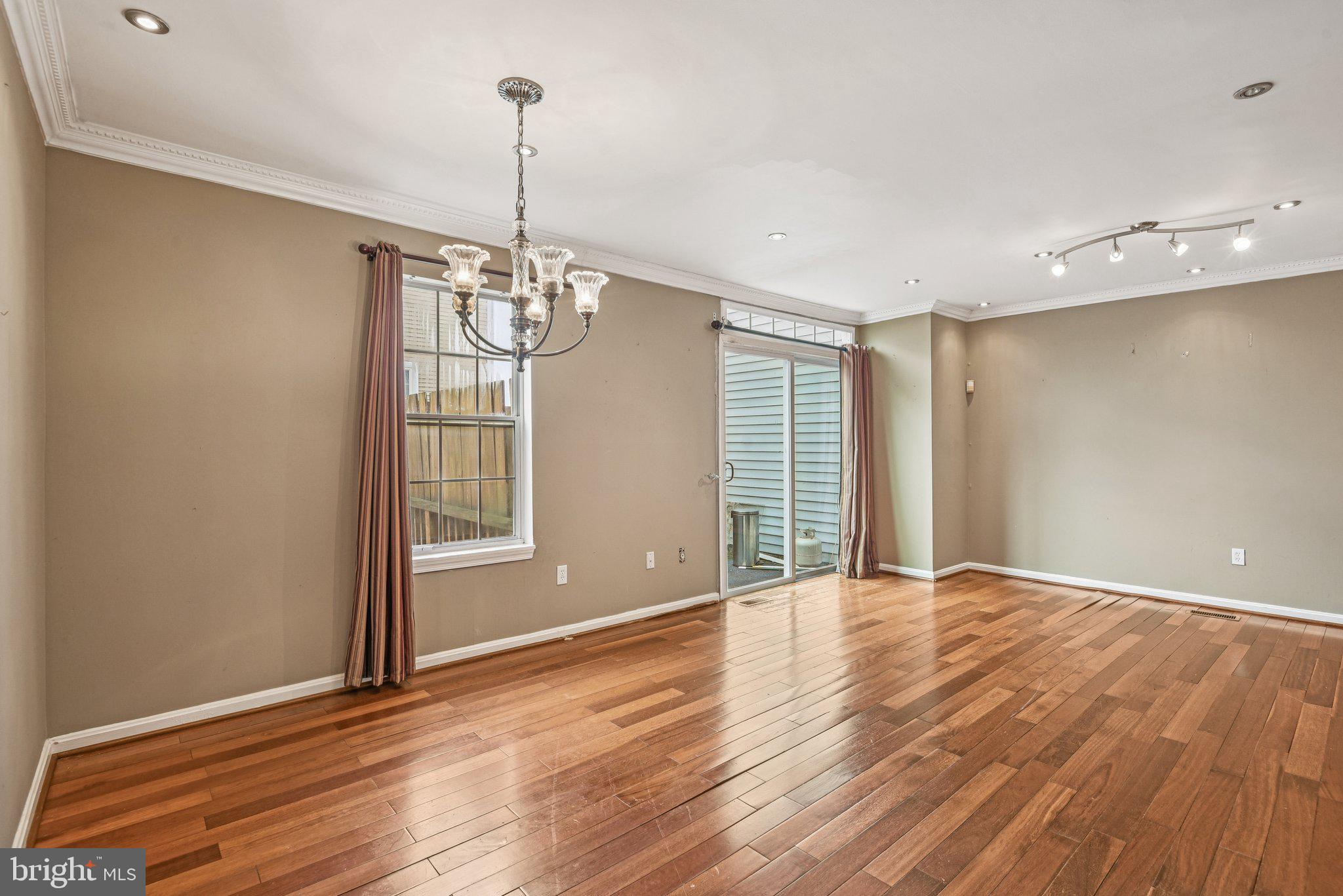 1844 BRYANT STREET NE