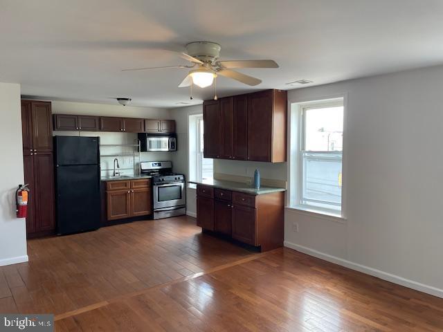 well maintained, lots of light, move in condition