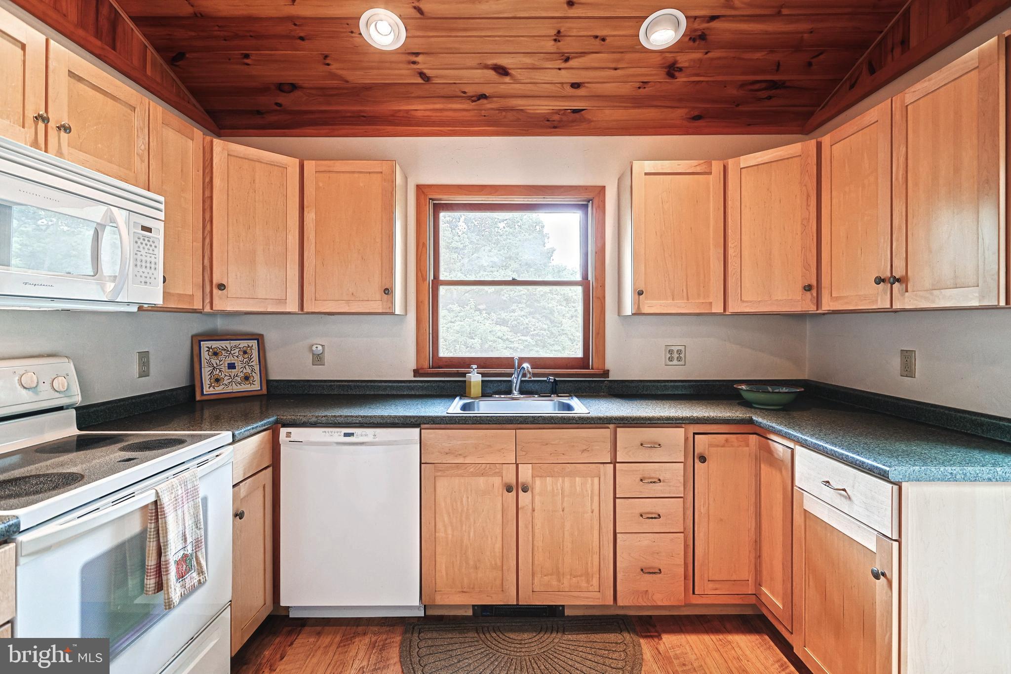 BEAR MOUNTAIN - Residential