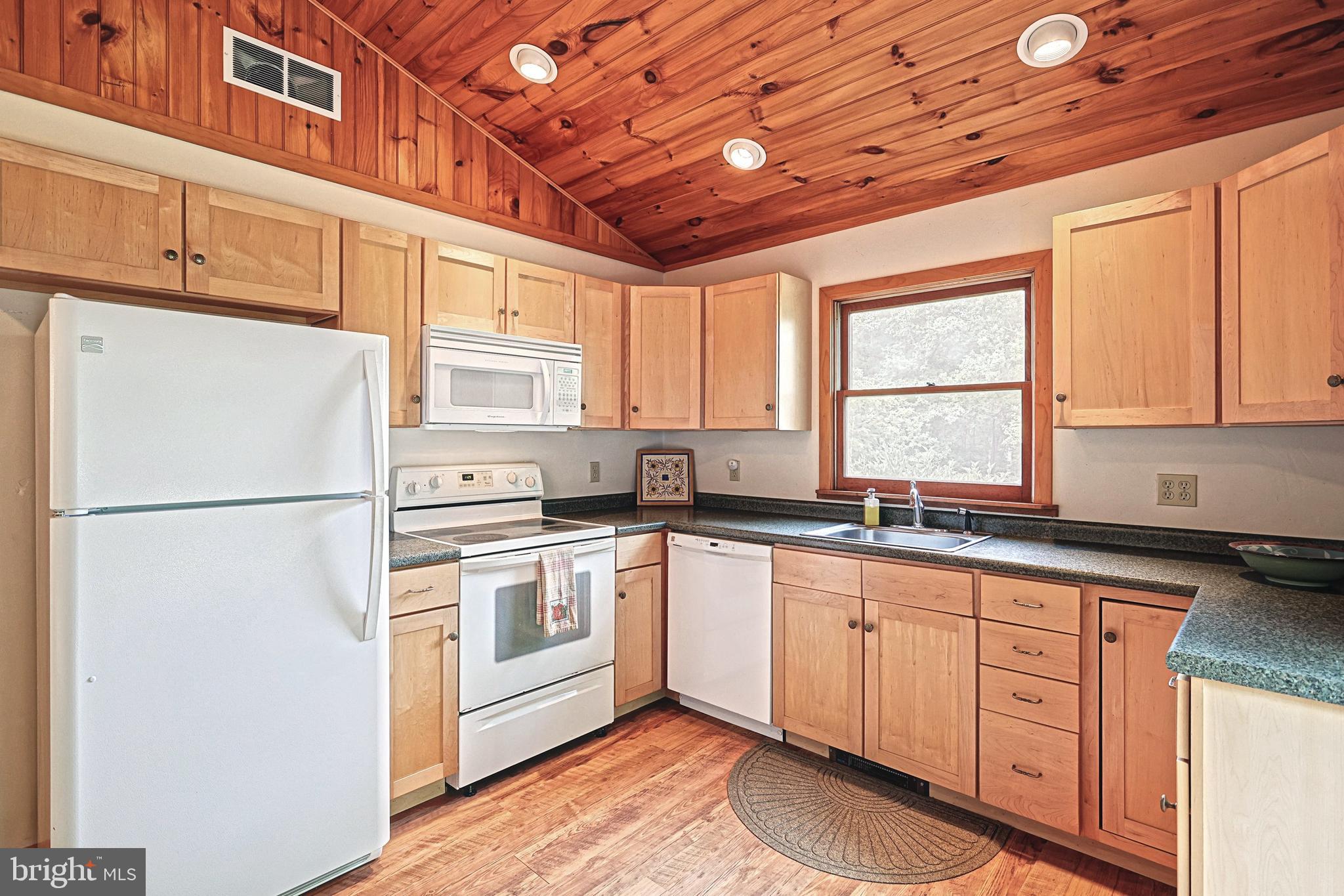 BEAR MOUNTAIN - Residential