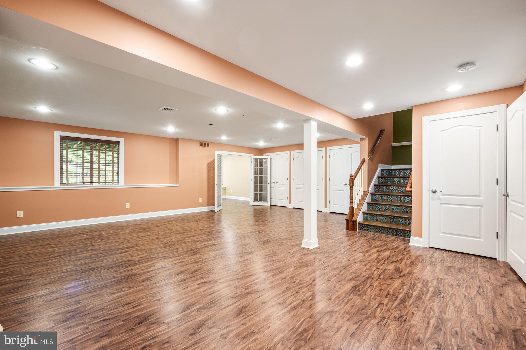 ARBOURS AT W GOSHEN - Residential