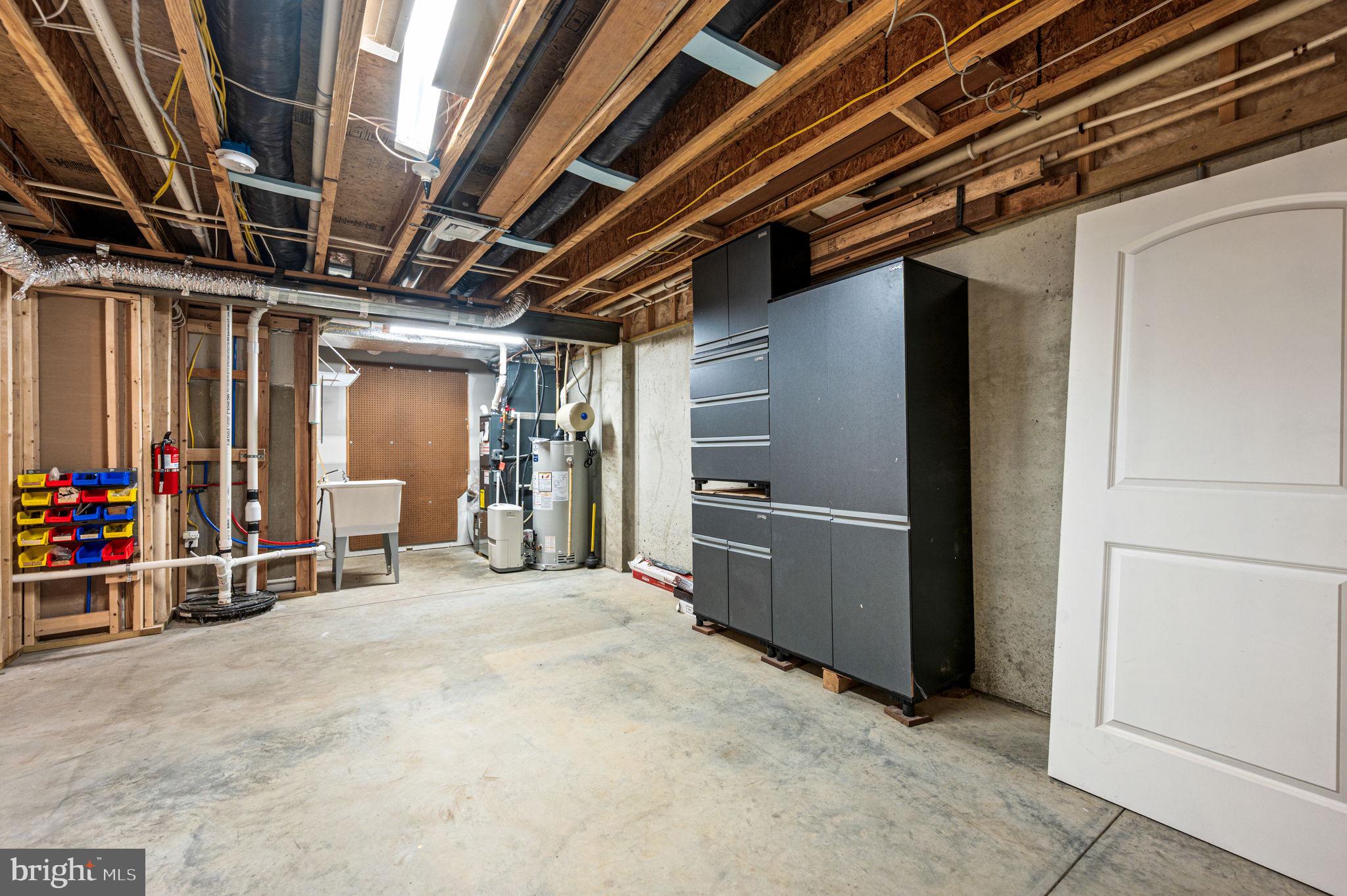 ARBOURS AT W GOSHEN - Residential