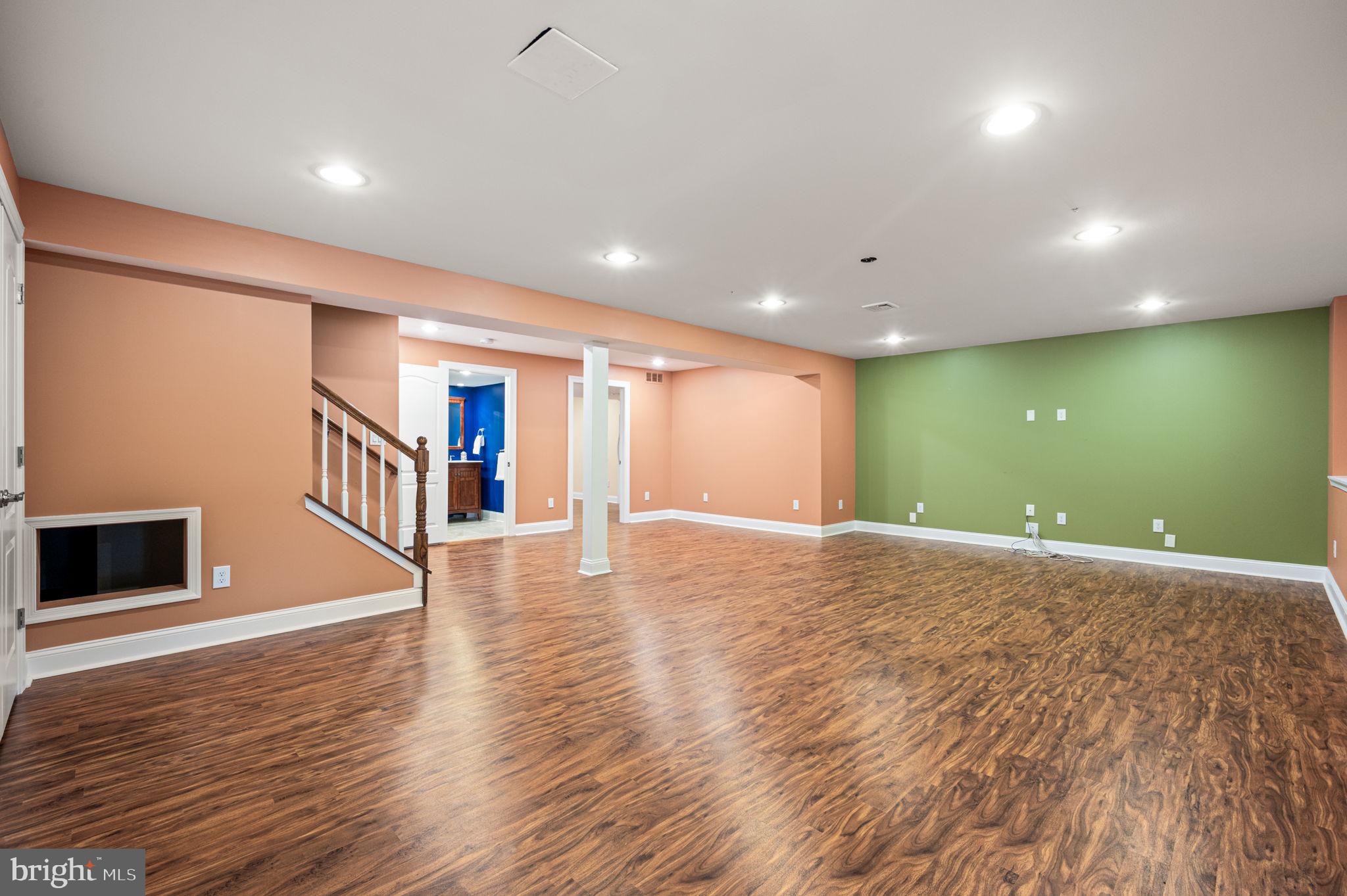 ARBOURS AT W GOSHEN - Residential