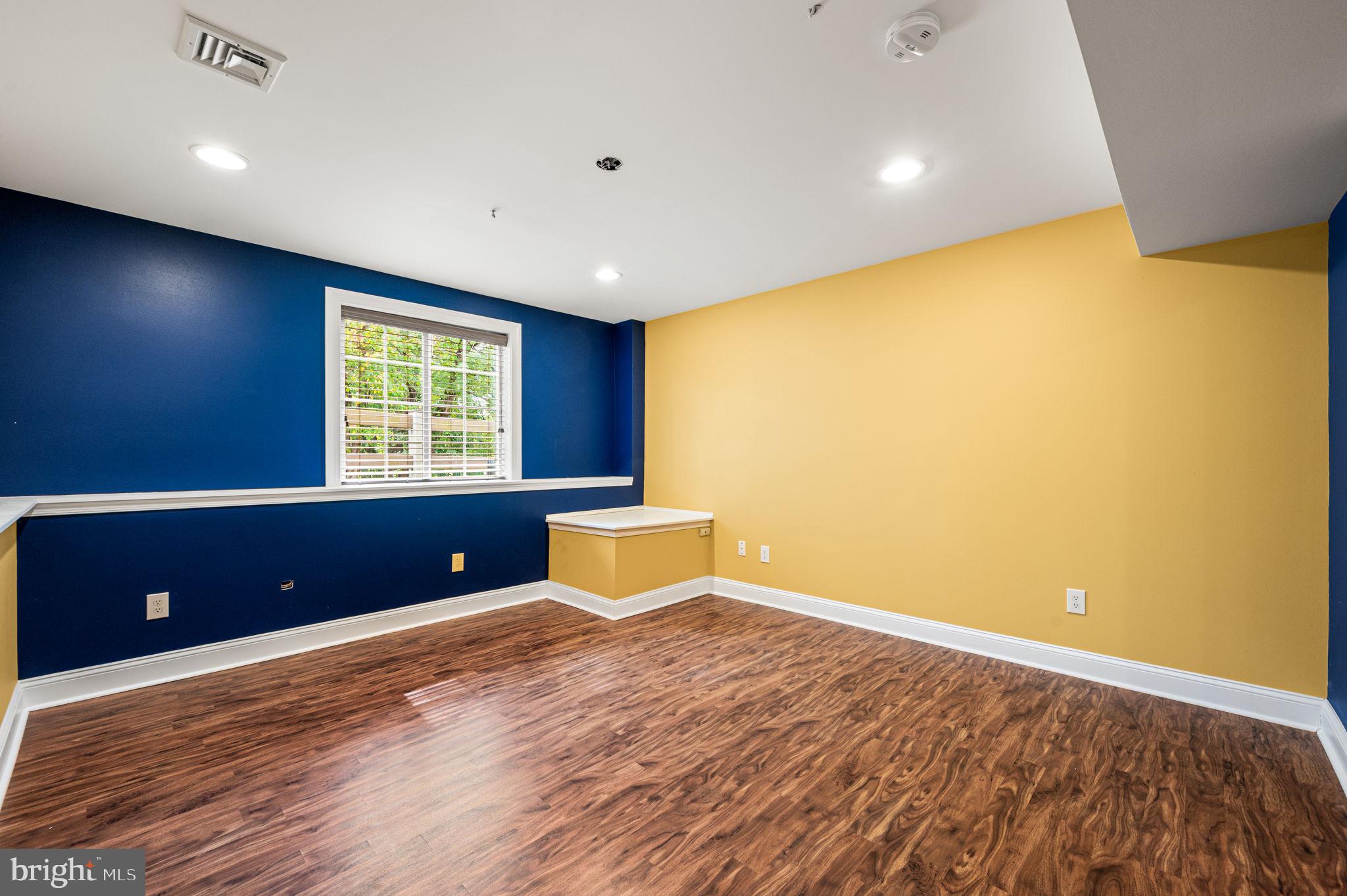 ARBOURS AT W GOSHEN - Residential