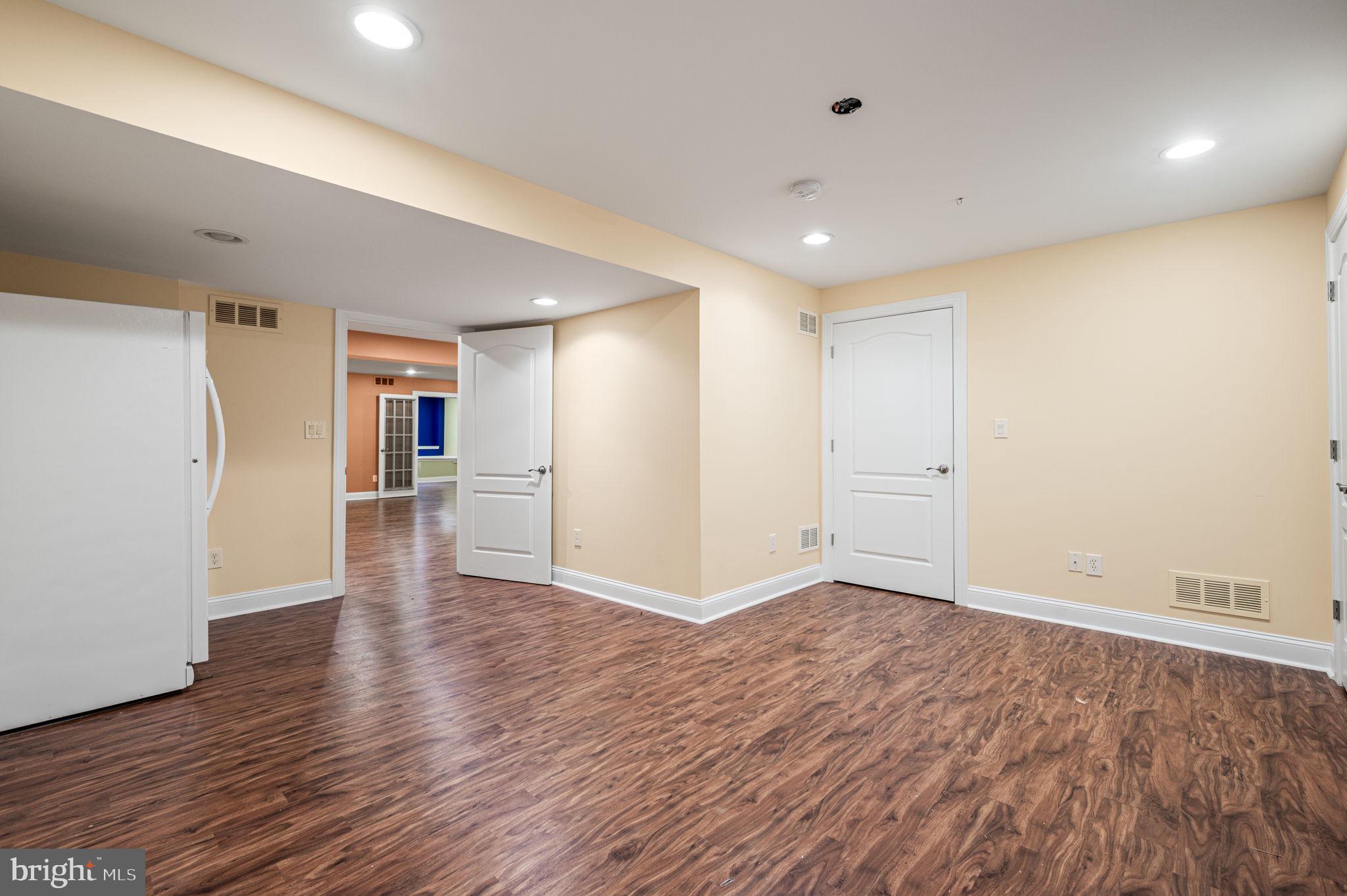 ARBOURS AT W GOSHEN - Residential