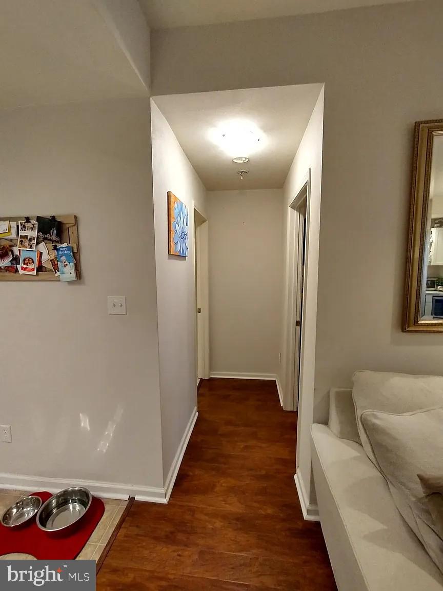 PENDERBROOK SQUARE CONDOMINIUMS - Residential