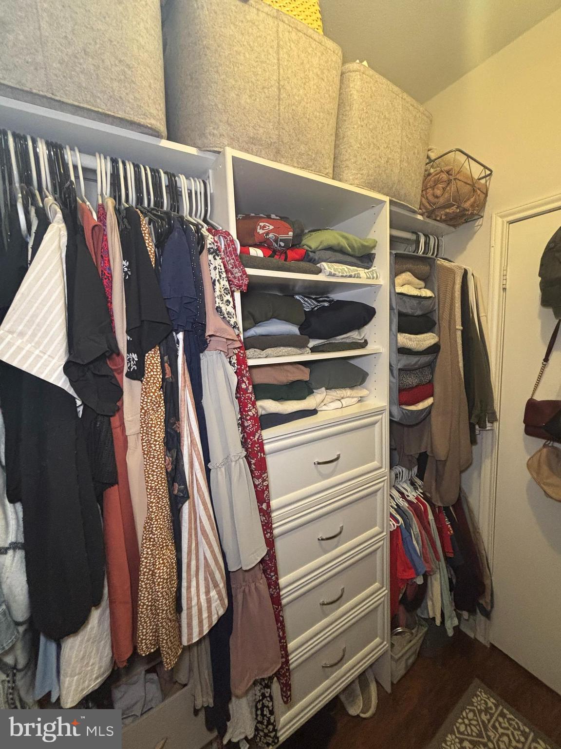 PENDERBROOK SQUARE CONDOMINIUMS - Residential