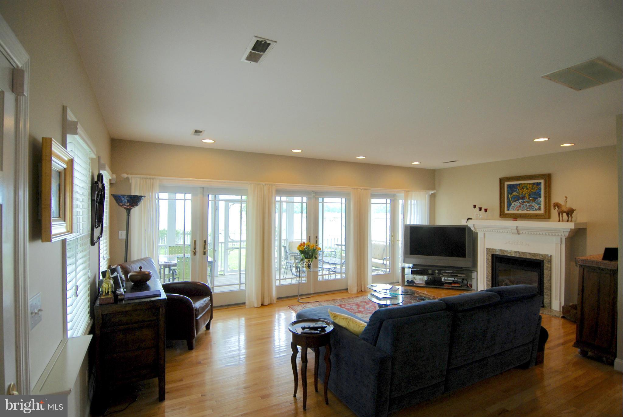 ARUNDEL ON THE BAY - Residential