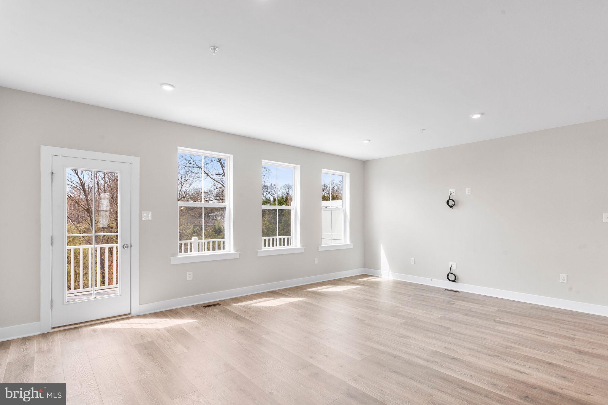 STERLING WALK - Residential Lease