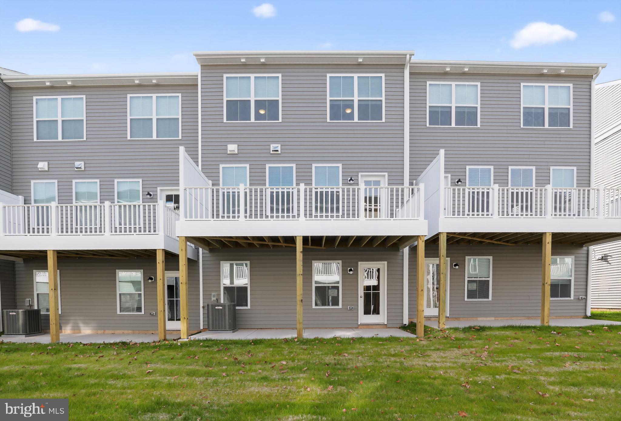 STERLING WALK - Residential Lease