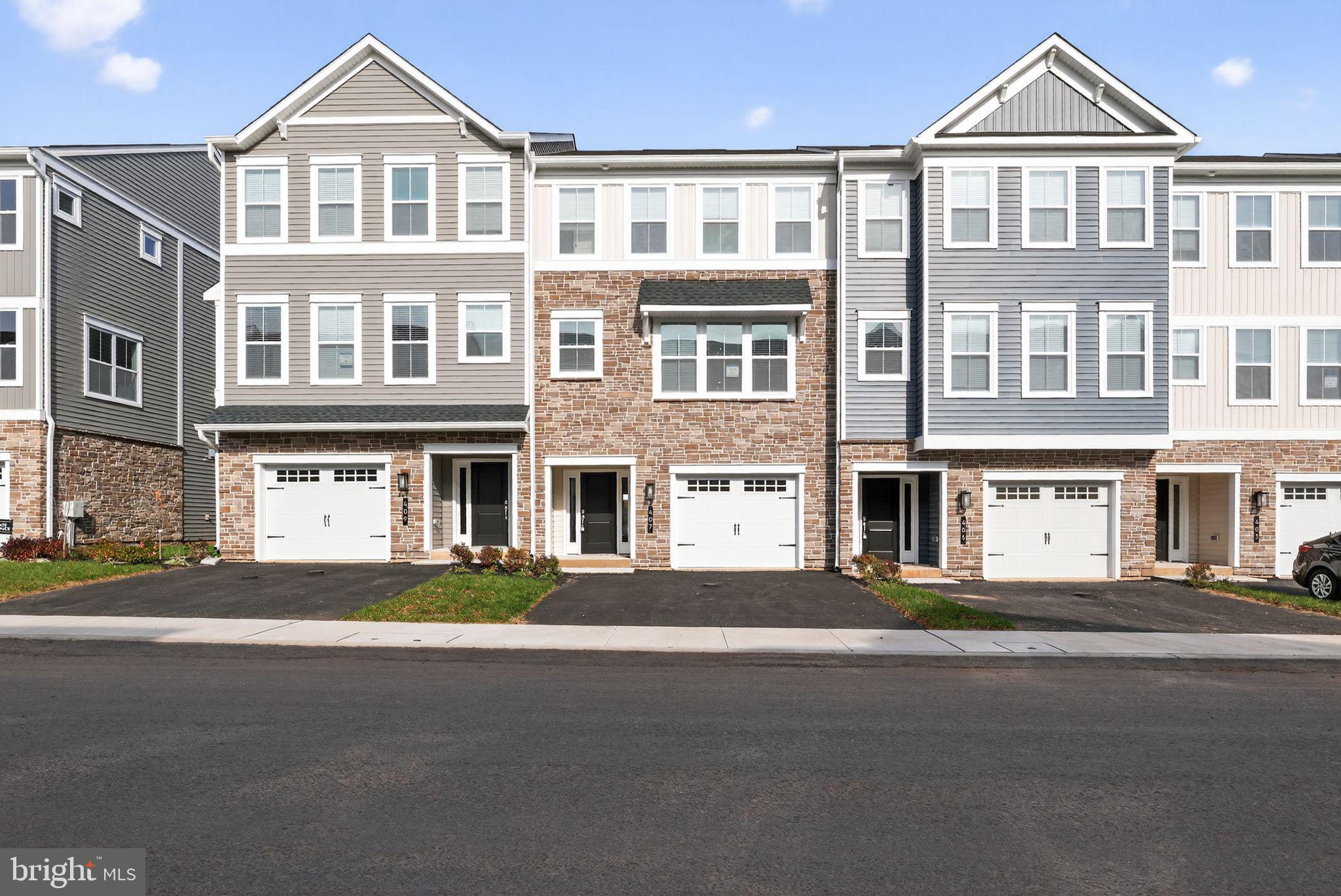 STERLING WALK - Residential Lease