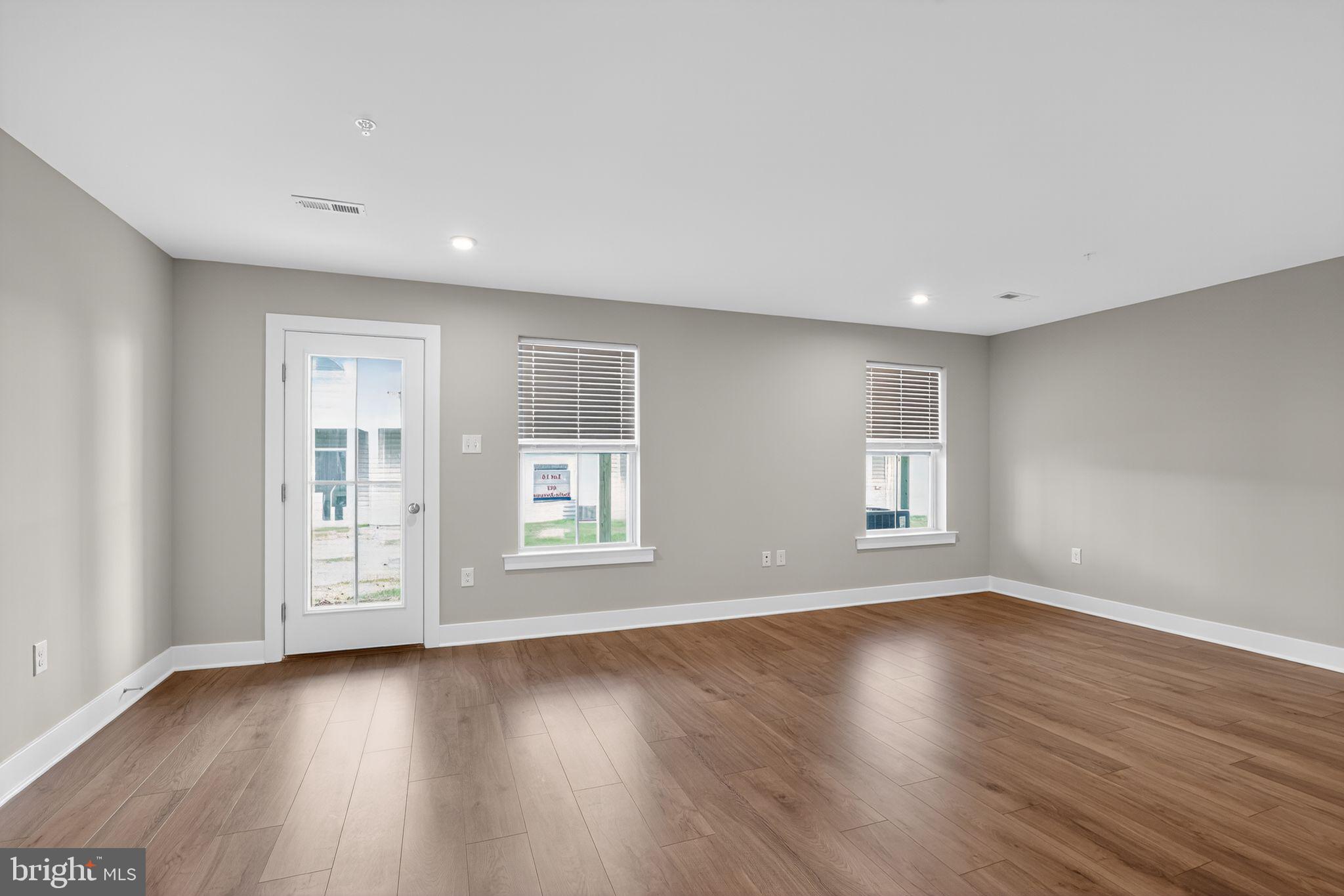 STERLING WALK - Residential Lease