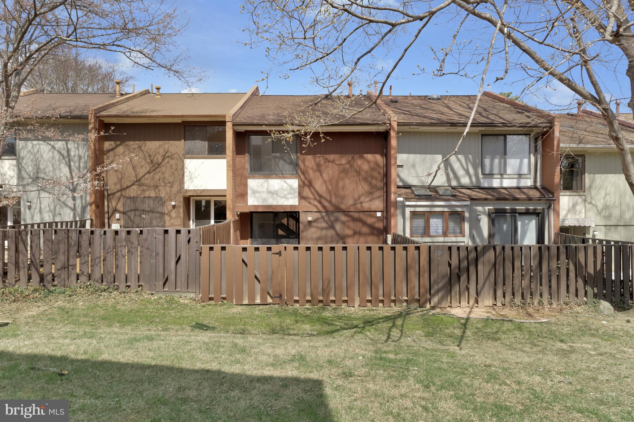 RESTON - Residential