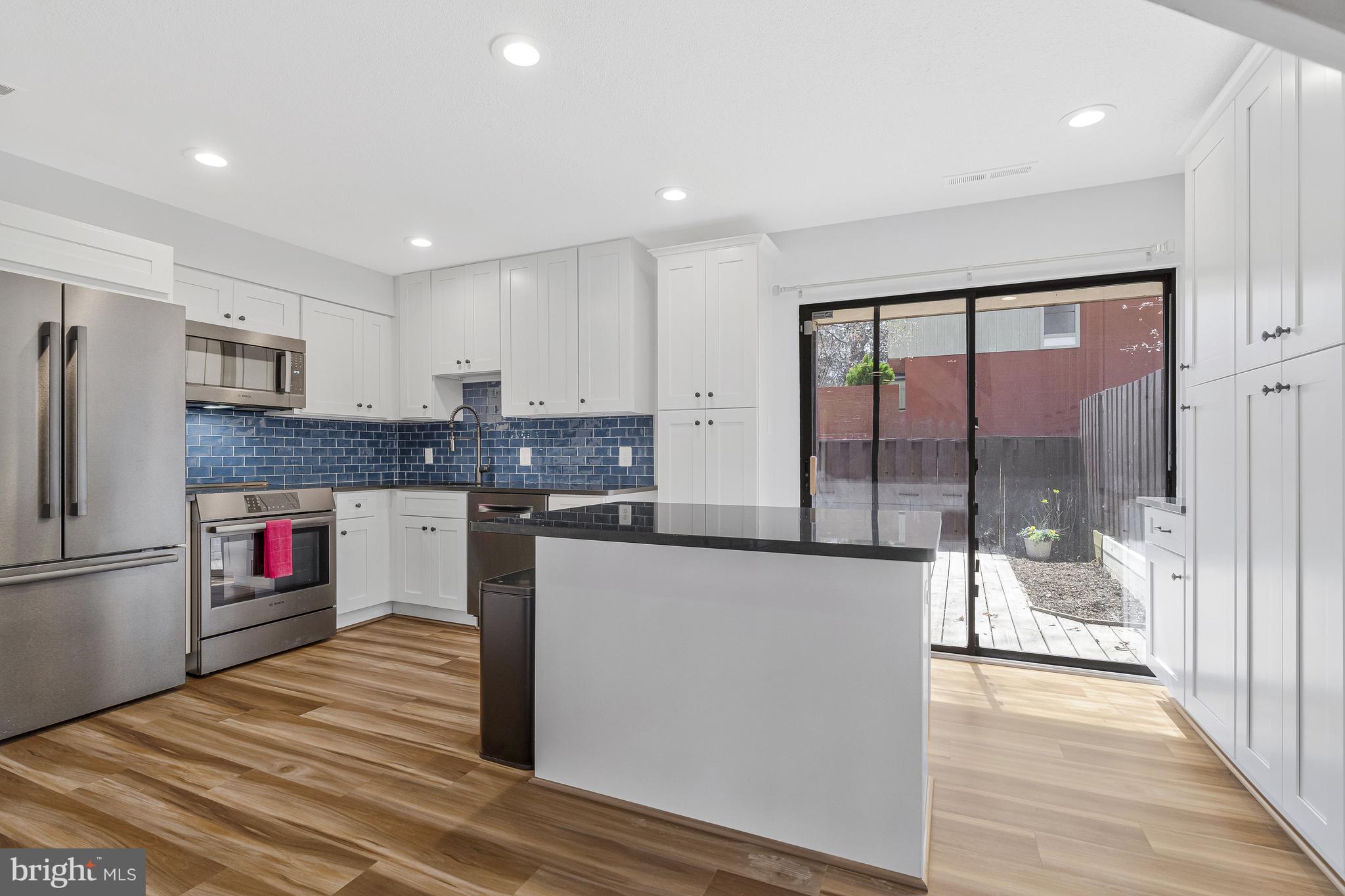 RESTON - Residential