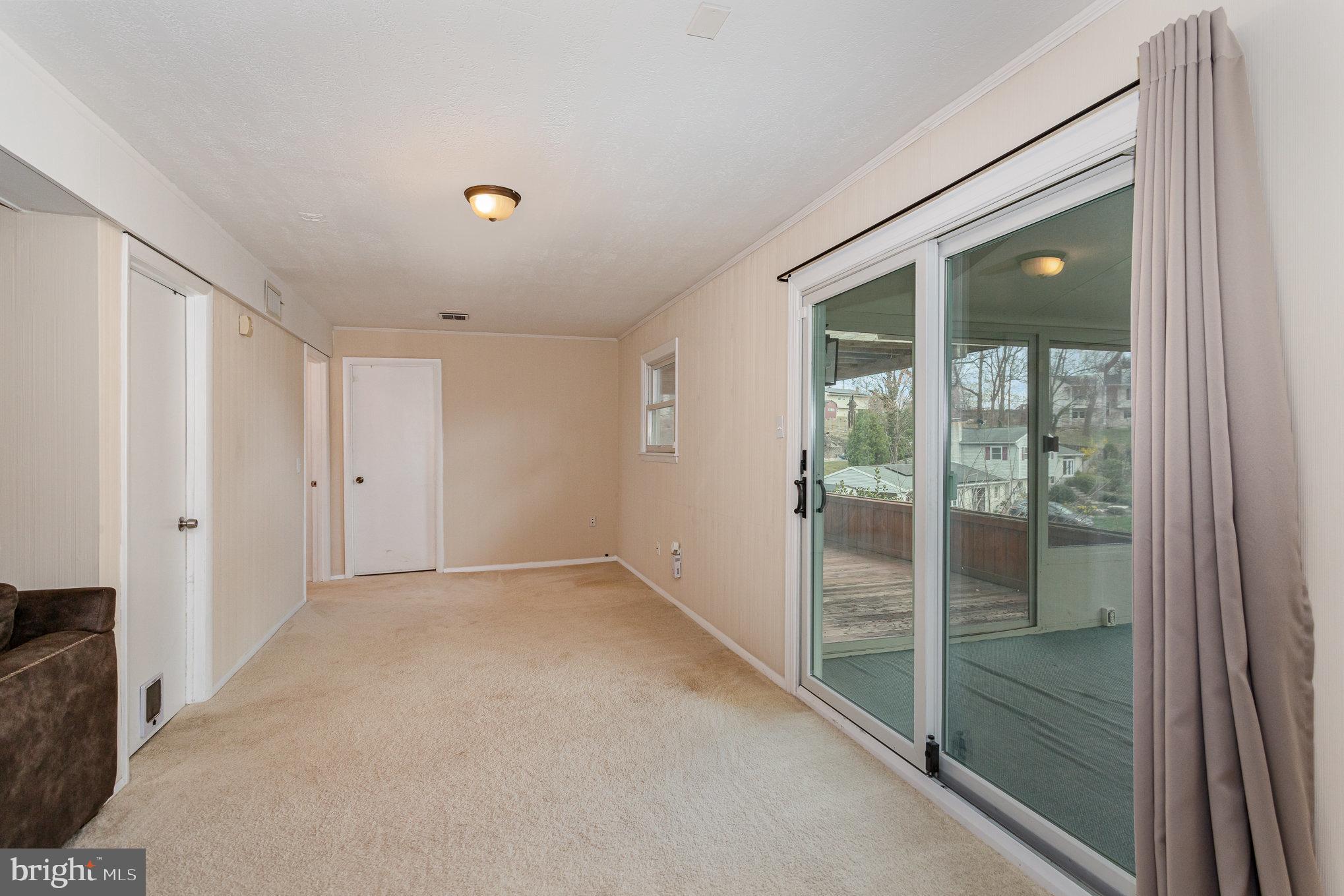 VALLEY GREEN - Residential