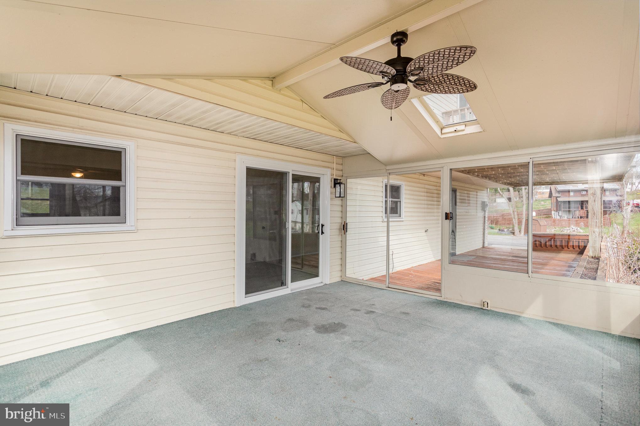 VALLEY GREEN - Residential