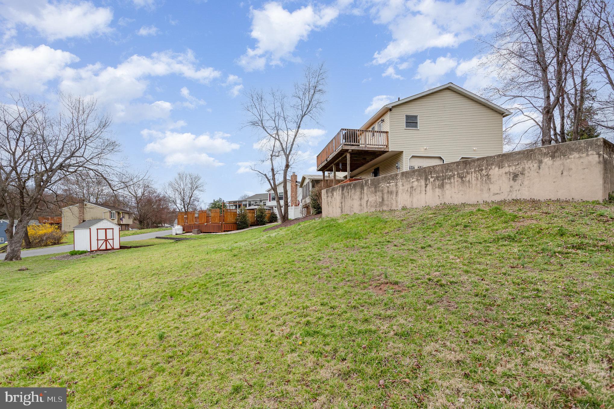 VALLEY GREEN - Residential