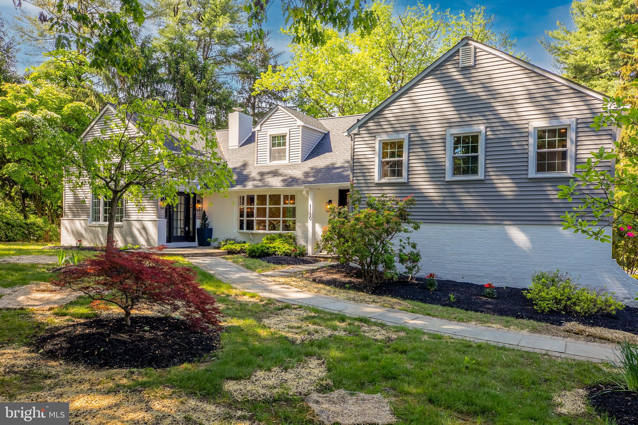 1110 W VALLEY ROAD