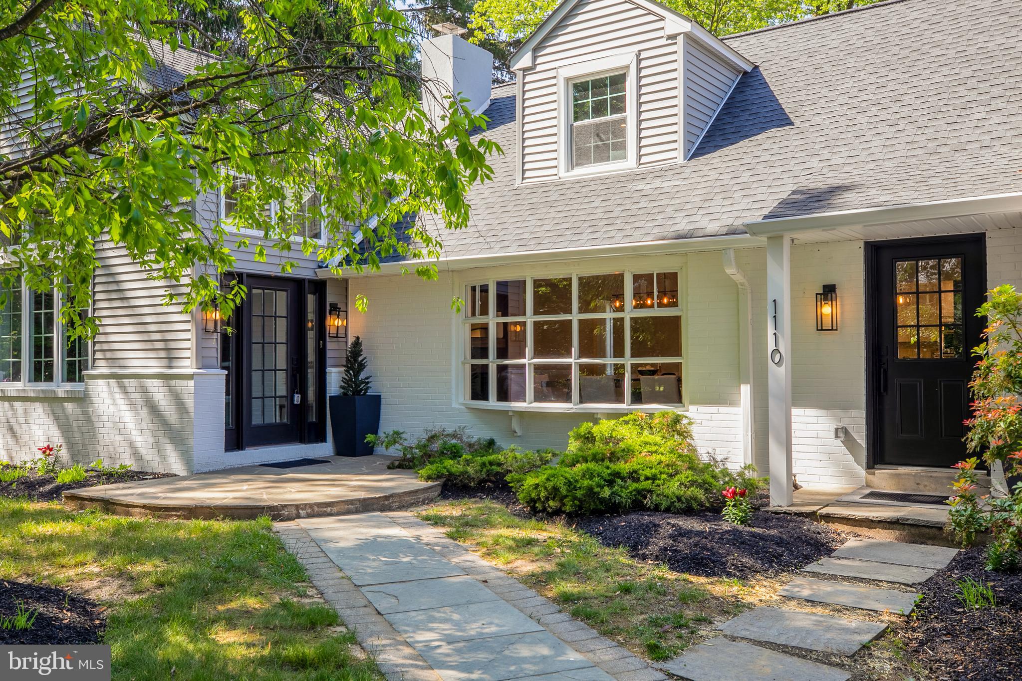 1110 W VALLEY ROAD