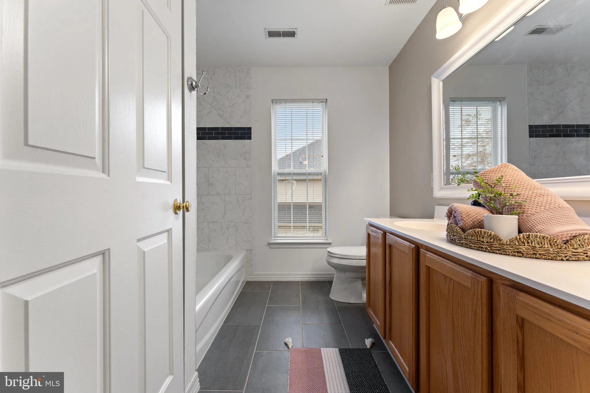 Bristow, Virginia 20136, United States, 4 Bedrooms Bedrooms, ,3 BathroomsBathrooms,Residential,Contingent,102603