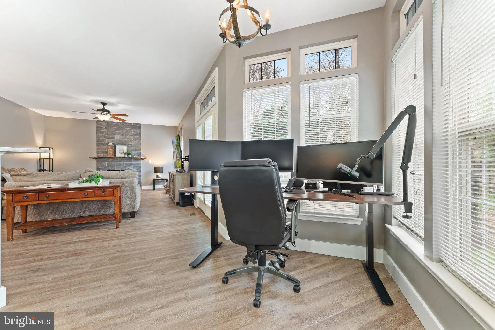 Bristow, Virginia 20136, United States, 4 Bedrooms Bedrooms, ,3 BathroomsBathrooms,Residential,Contingent,102603