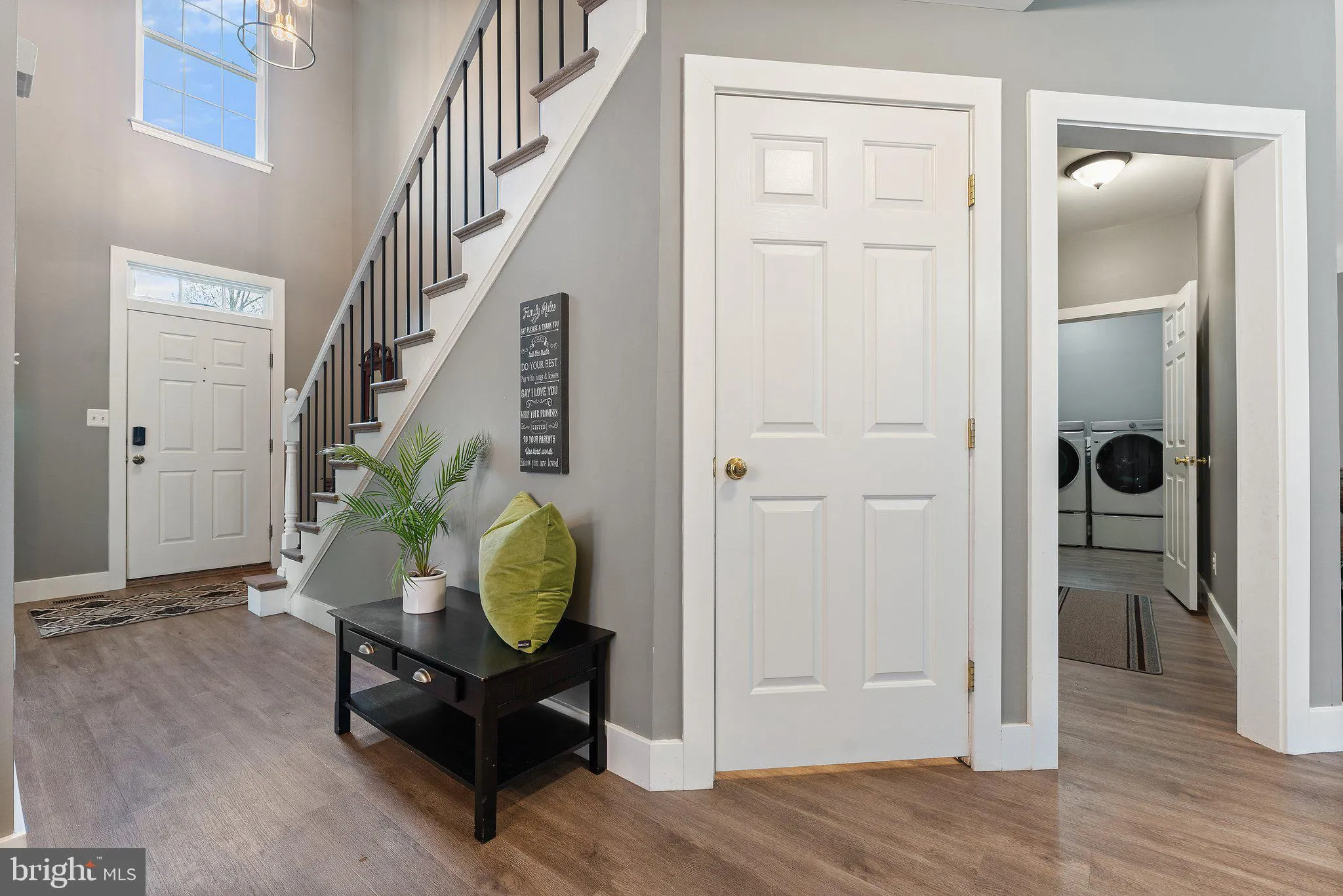 Bristow, Virginia 20136, United States, 4 Bedrooms Bedrooms, ,3 BathroomsBathrooms,Residential,Contingent,102603