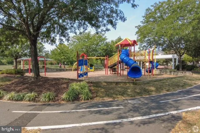 Bristow, Virginia 20136, United States, 4 Bedrooms Bedrooms, ,3 BathroomsBathrooms,Residential,Contingent,102603