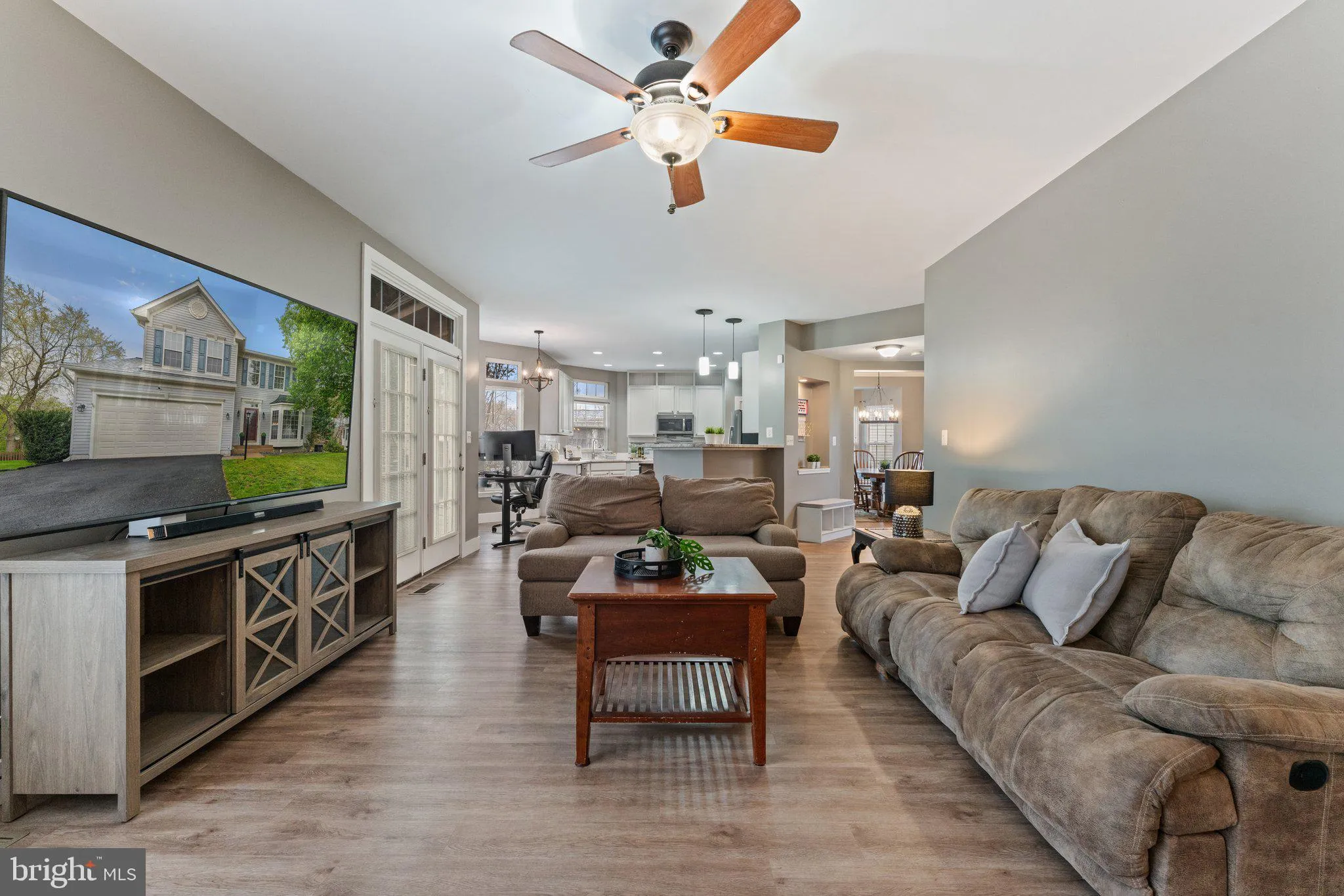 Bristow, Virginia 20136, United States, 4 Bedrooms Bedrooms, ,3 BathroomsBathrooms,Residential,Contingent,102603