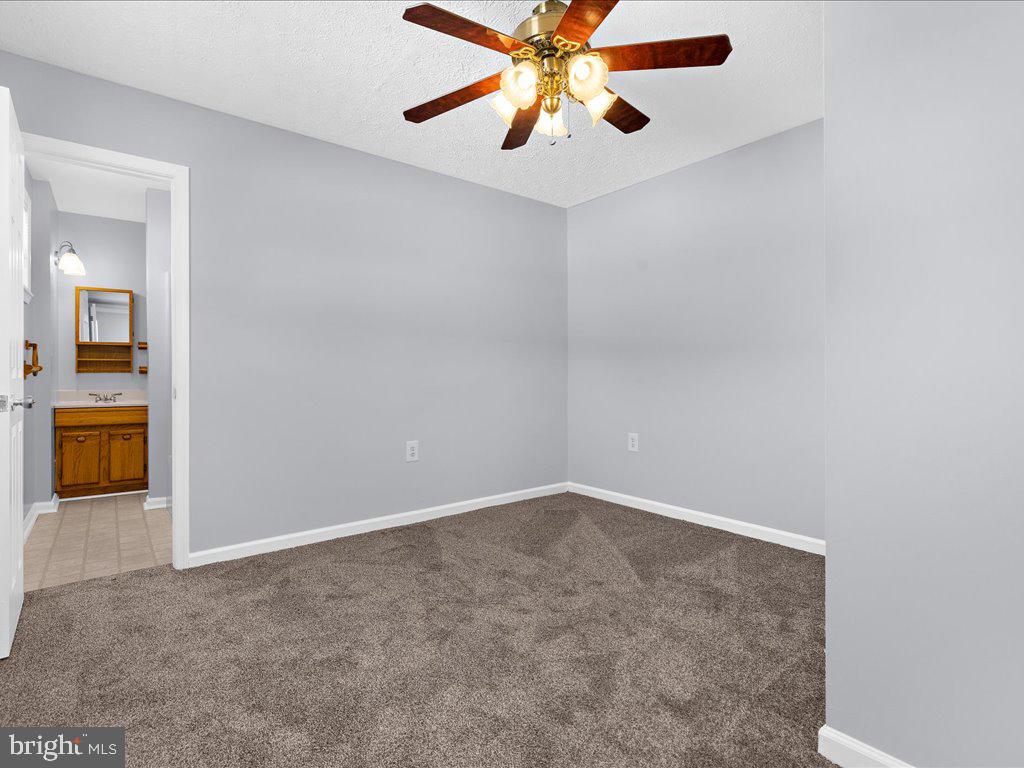 CARVEL BEACH - Residential