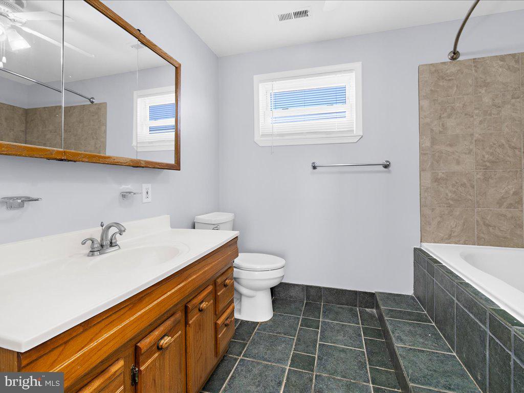 CARVEL BEACH - Residential