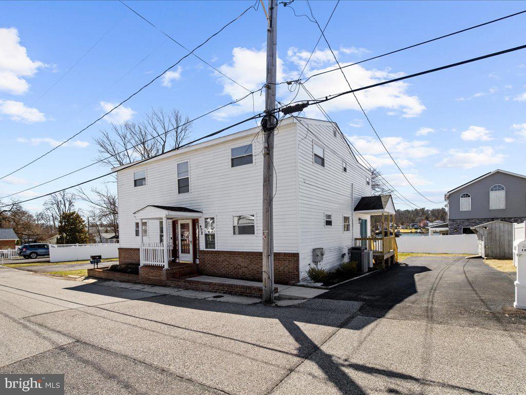 CARVEL BEACH - Residential