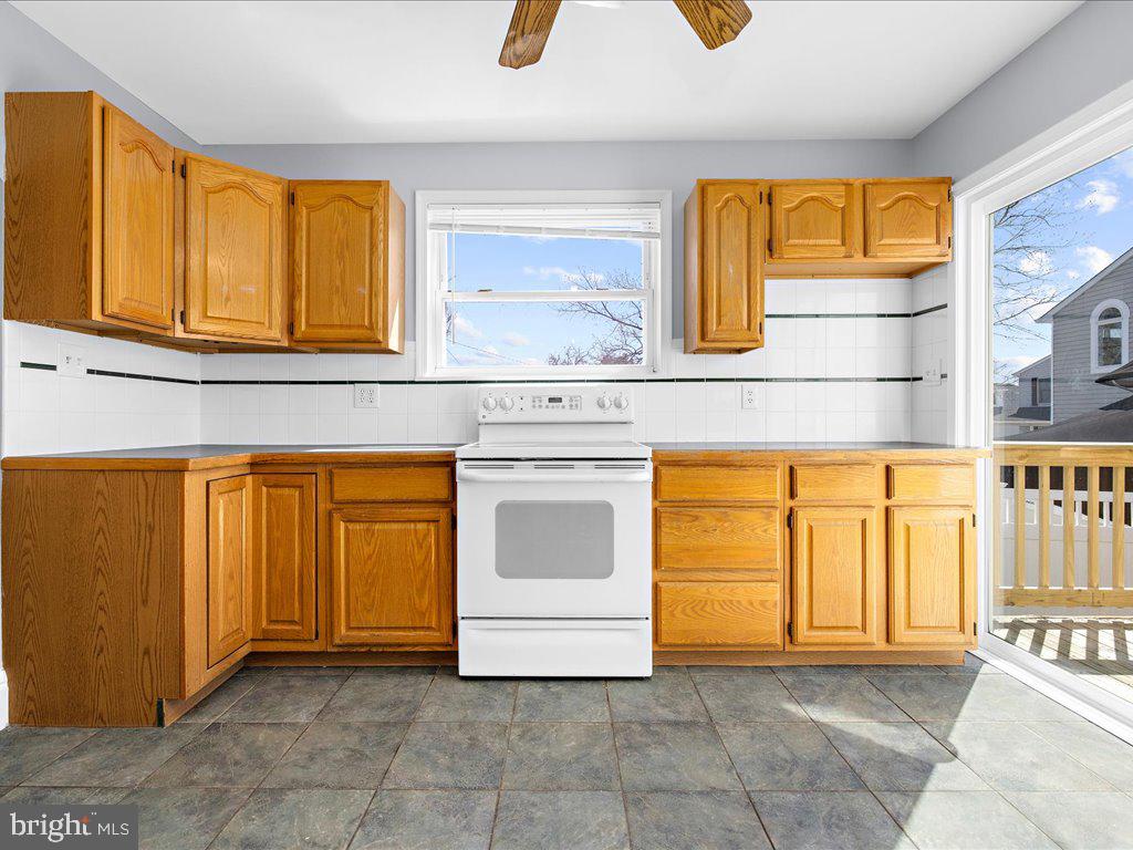 CARVEL BEACH - Residential