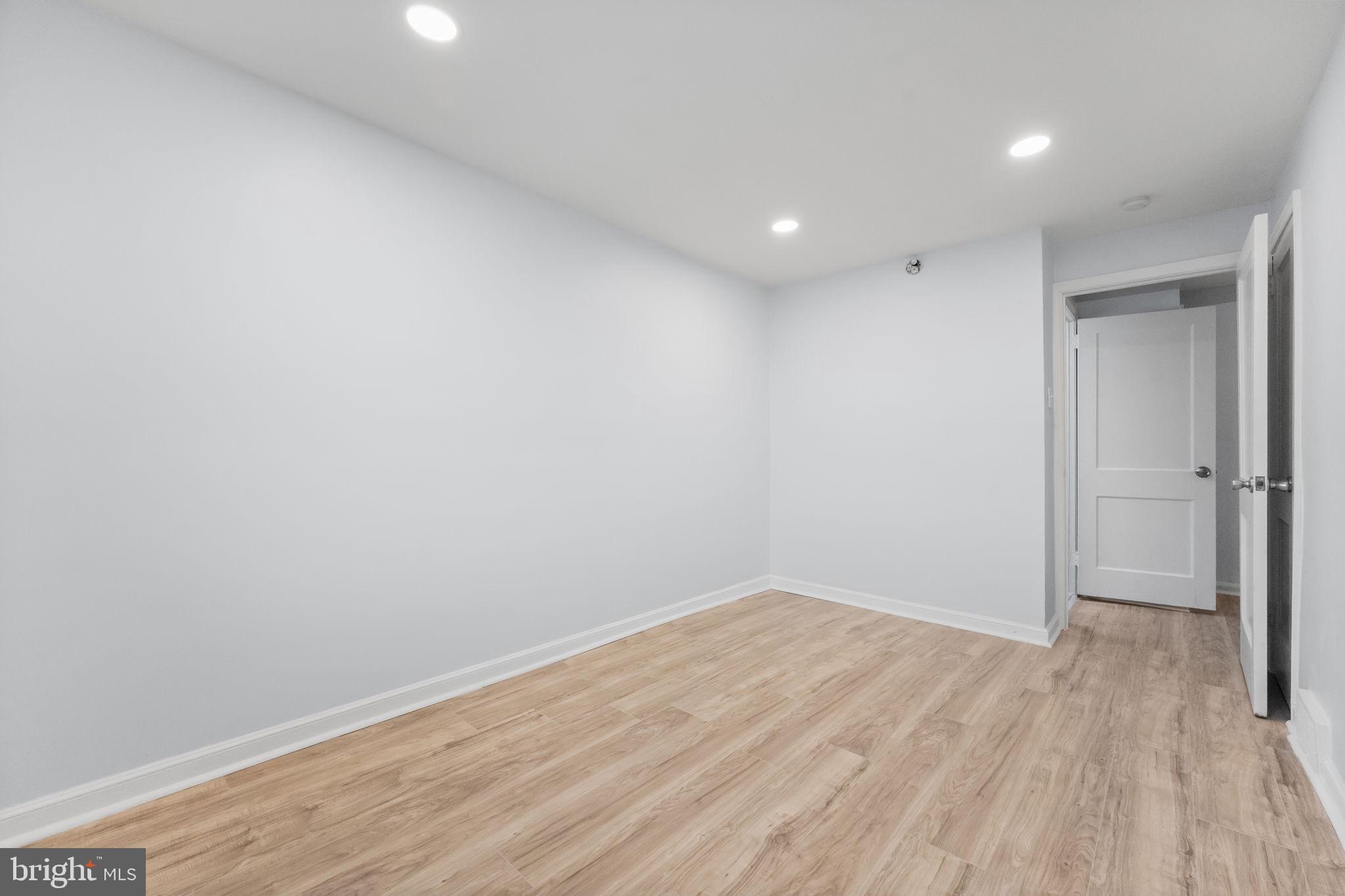 LLANWELYN GARDENS - Residential