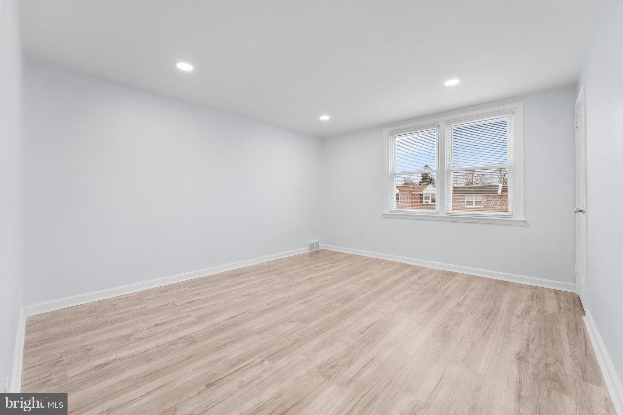 LLANWELYN GARDENS - Residential