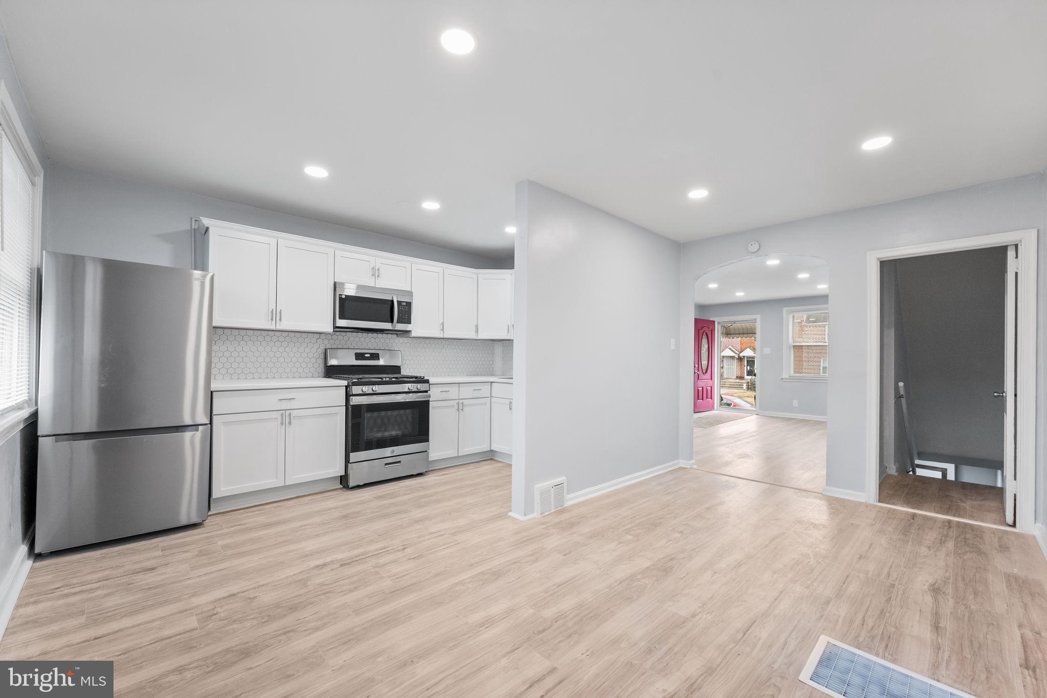 LLANWELYN GARDENS - Residential