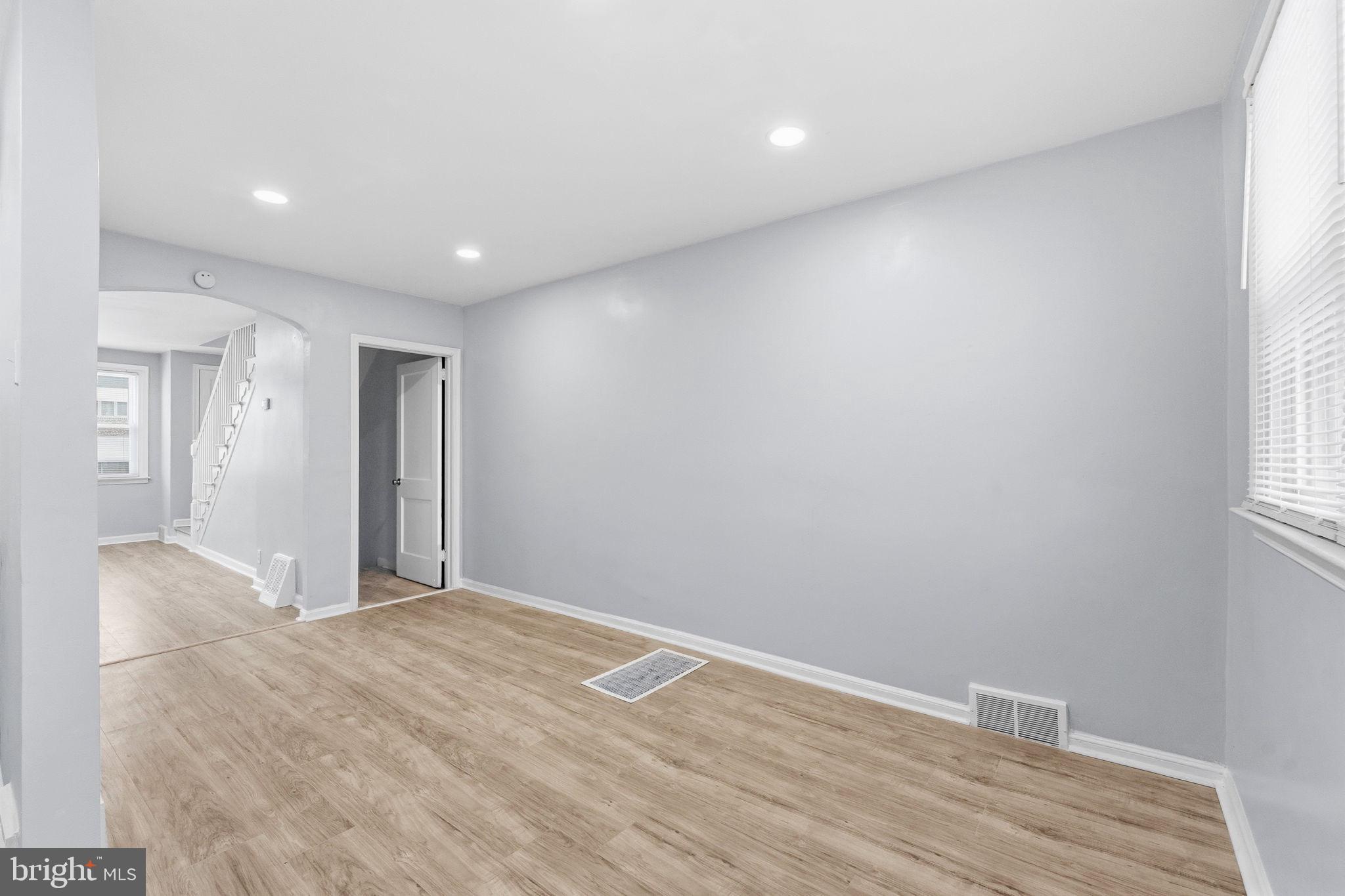 LLANWELYN GARDENS - Residential